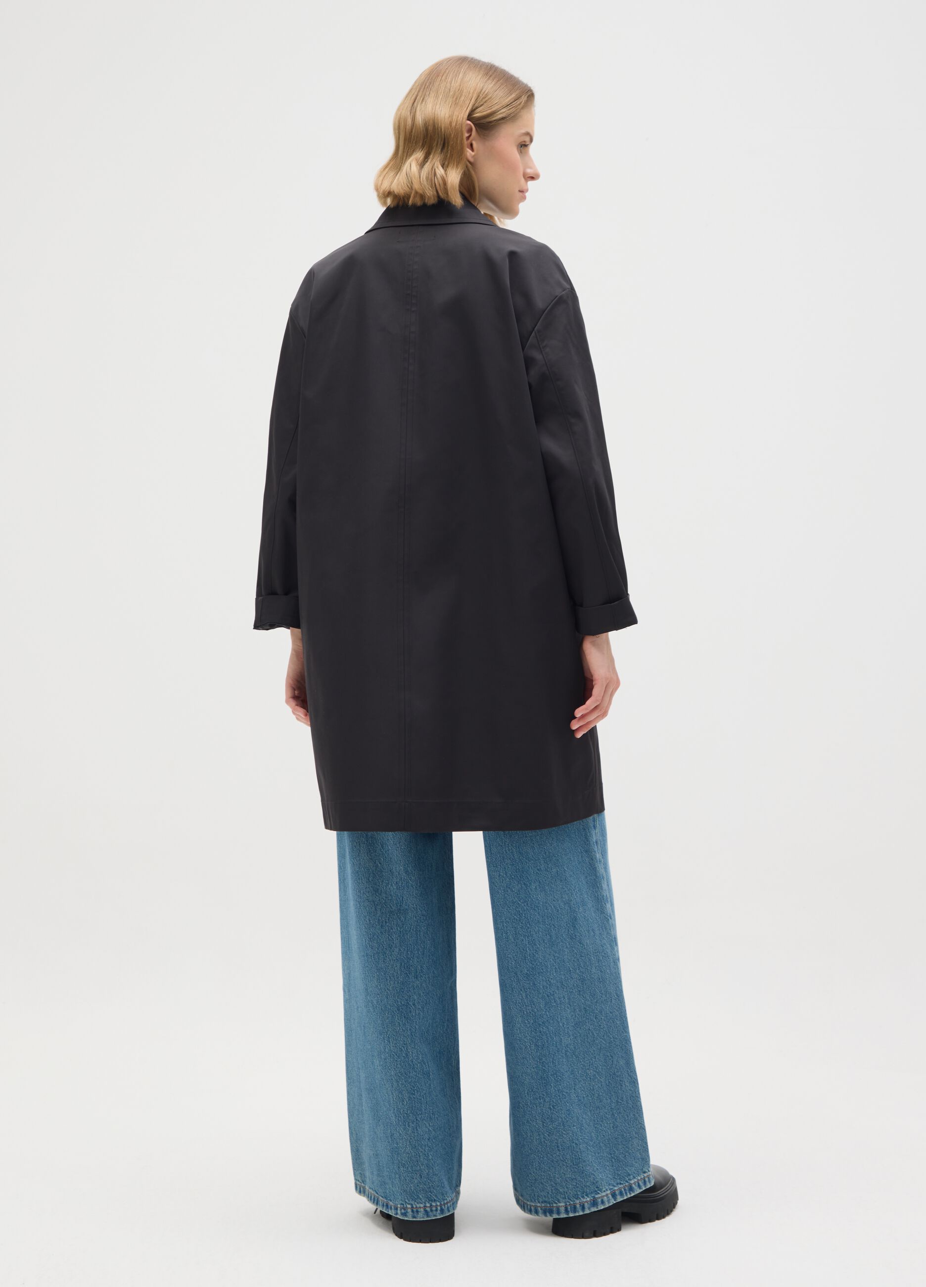 Black regular fit jacket with zip