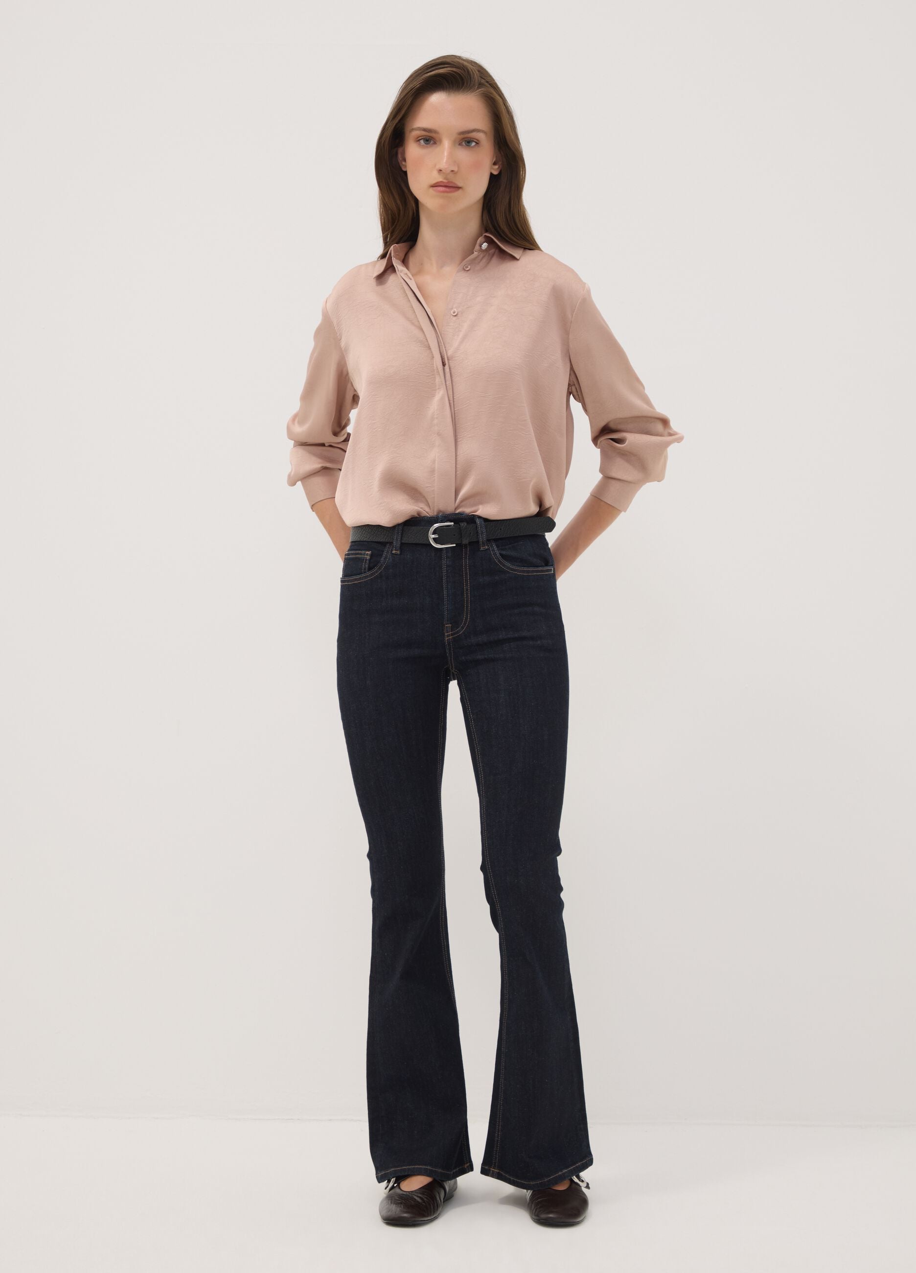 Camicia rosa regular fit con colletto classico
