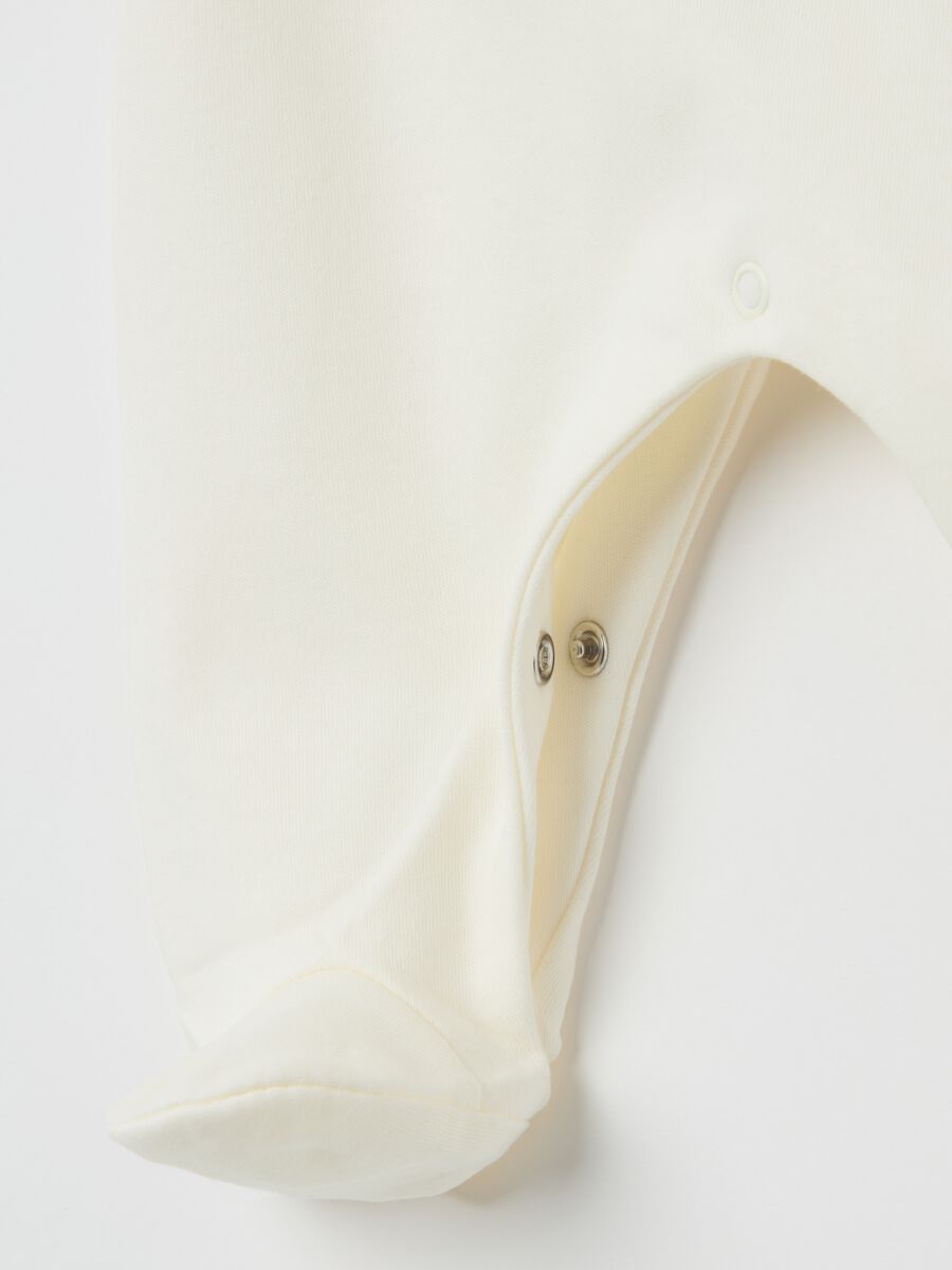 Cotton onesie with "Welcome to the World" embroidery_2