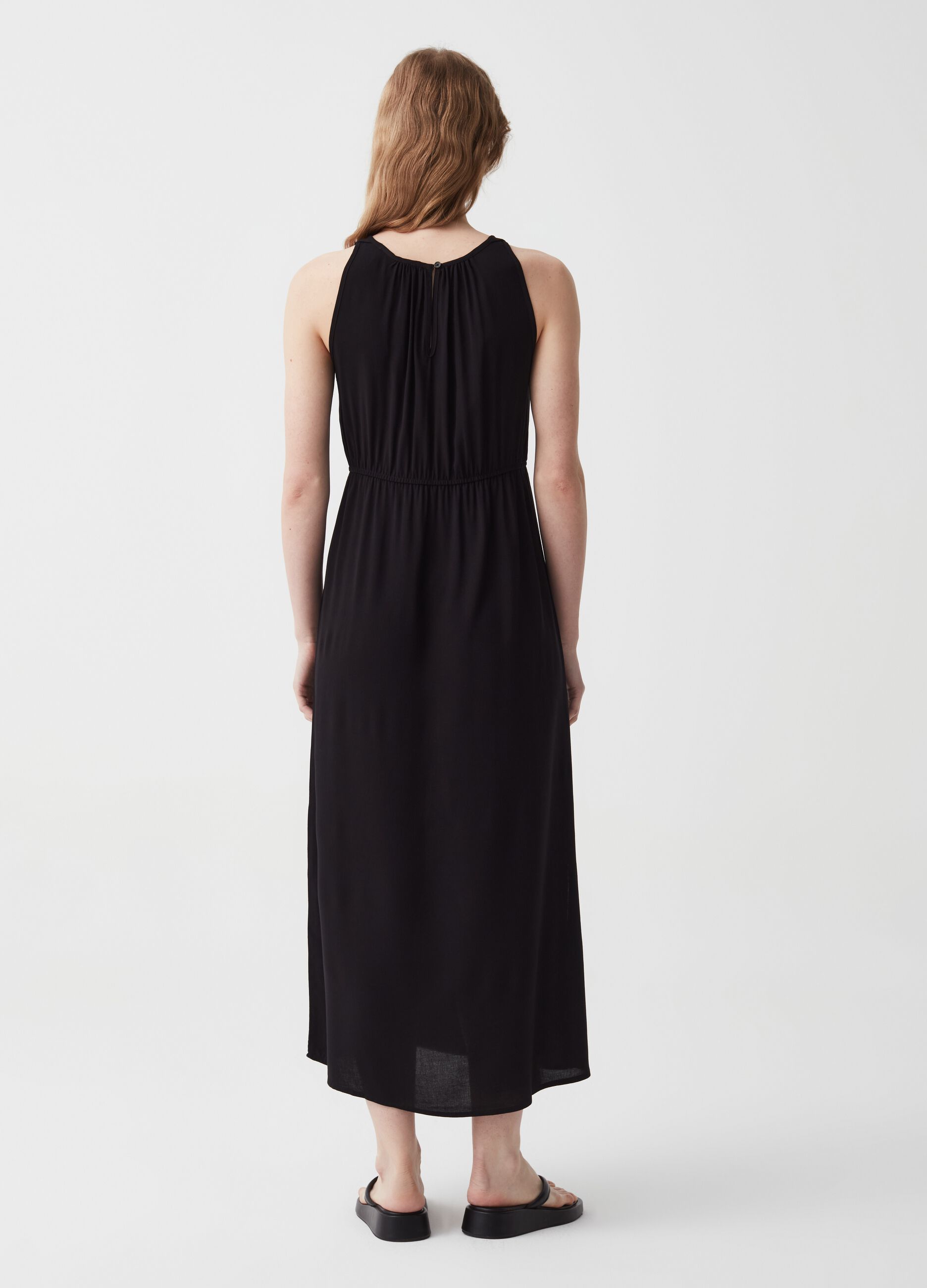 Vestito lungo in viscosa con scollo halter