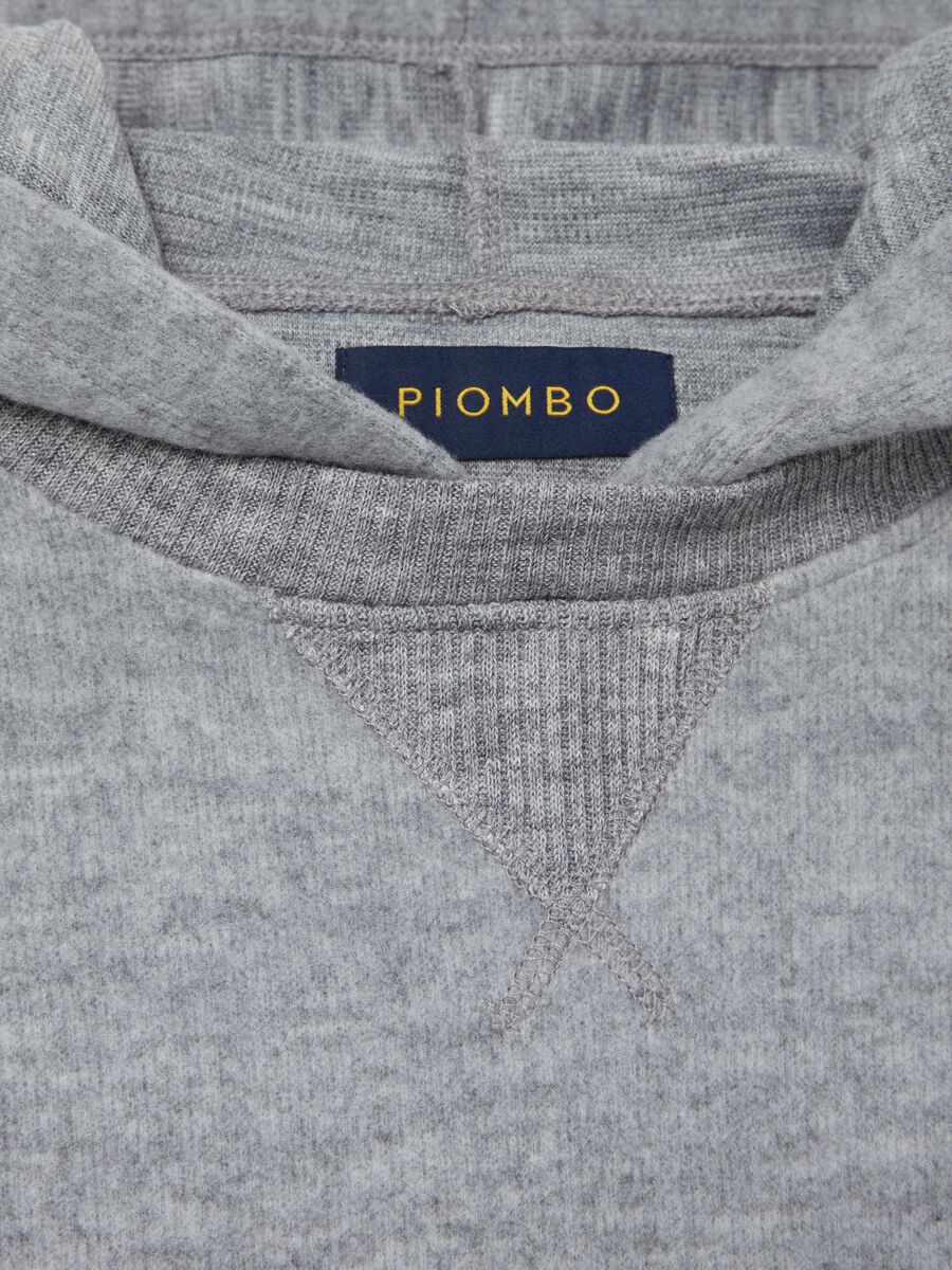 Top in maglia con cappuccio a maniche lunghe_5