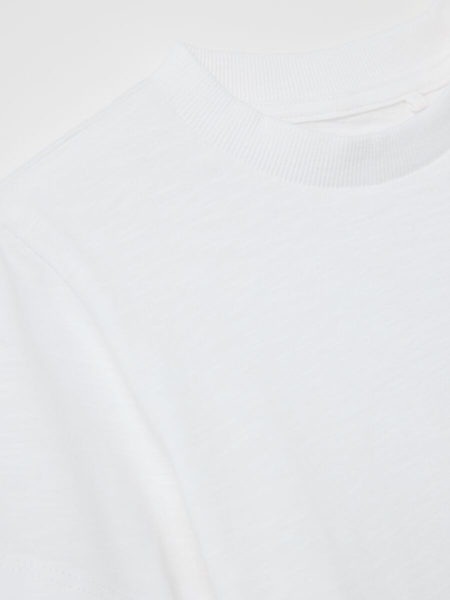 White T-shirt in organic cotton with pocket_3