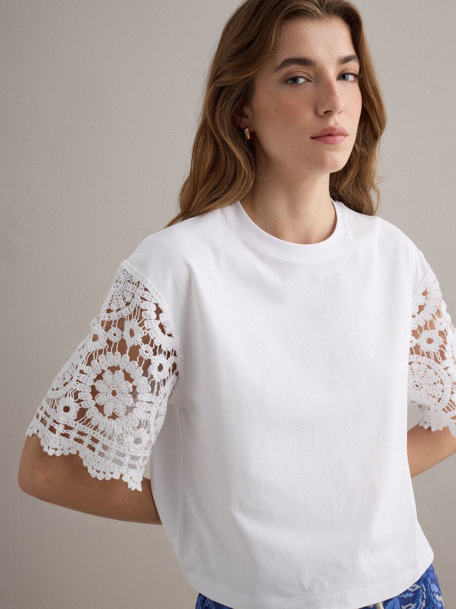 White short-sleeve cotton-blend T-shirt with mesh details_0
