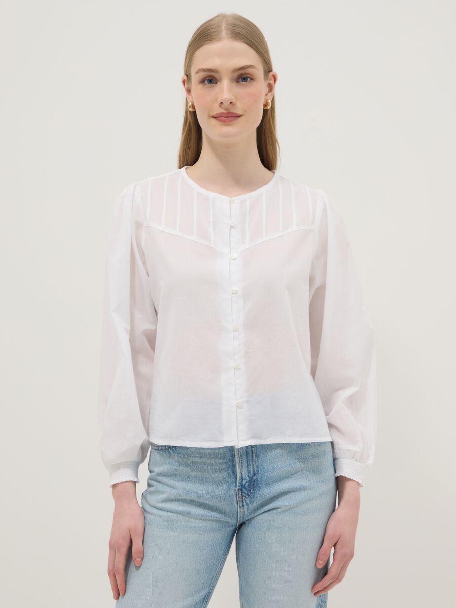 Camicia in puro cotone bianca regular fit con bottoni e collo arrotondato_1