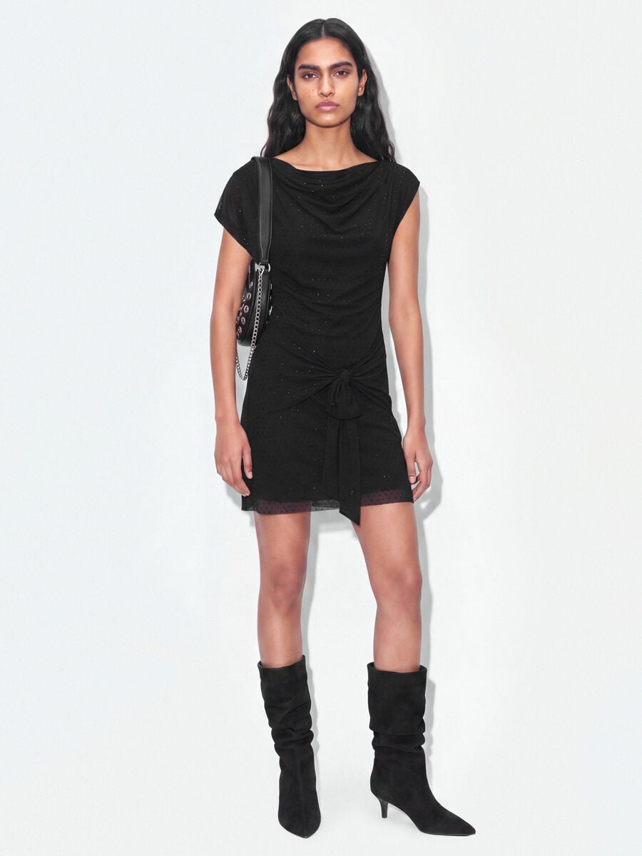 Abito nero in tessuto elasticizzato con drappeggio regular fit_1