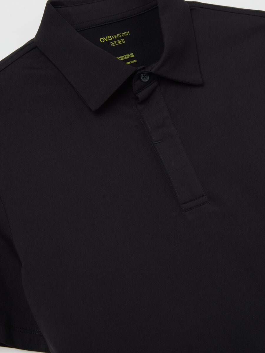 Black regular-fit polo shirt with short sleeves_5