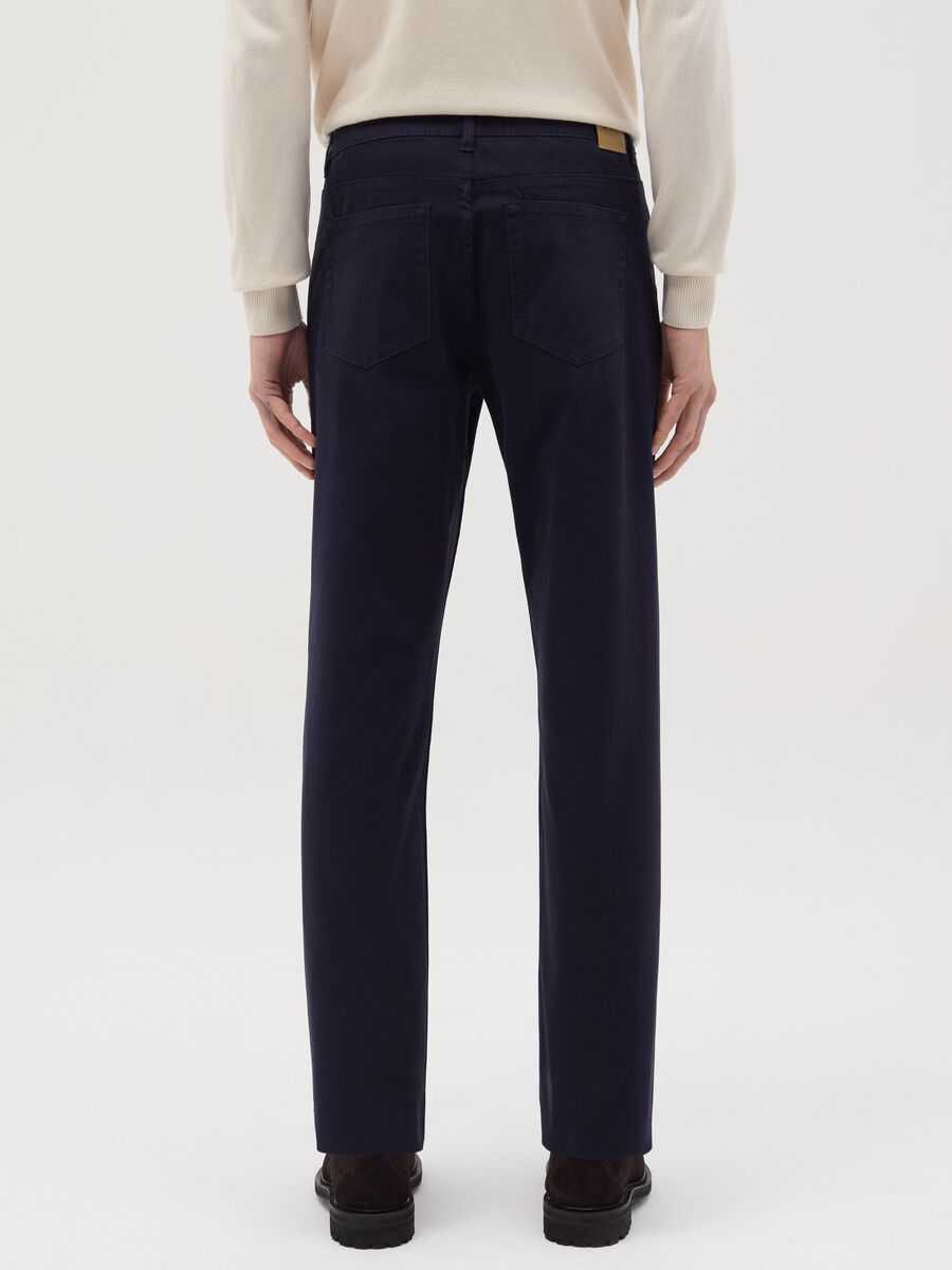 Slim-fit trousers with five pockets_3