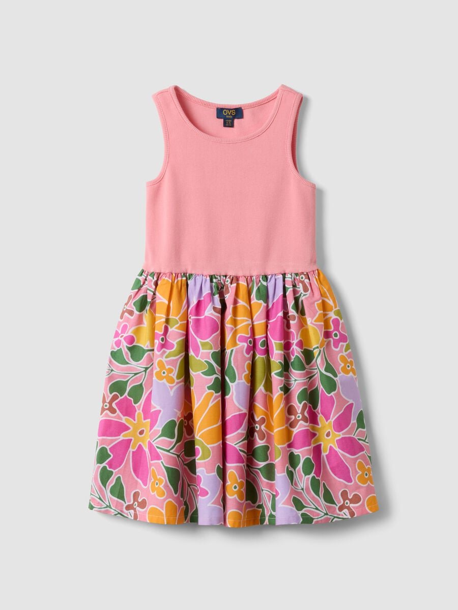 Abito rosa in cotone elasticizzato con gonna fantasia floreale per bambina_0
