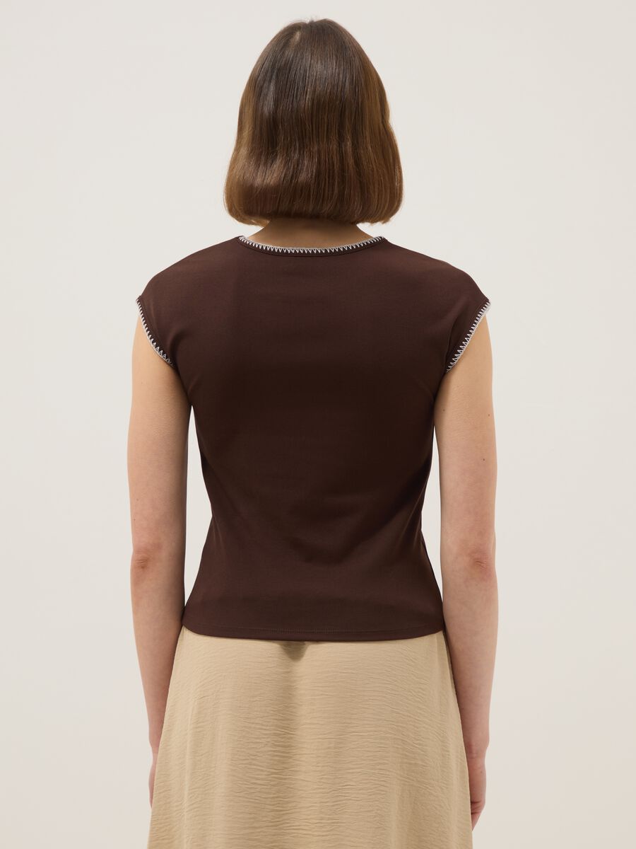 Brown stretch cotton regular fit t-shirt with stitching_2