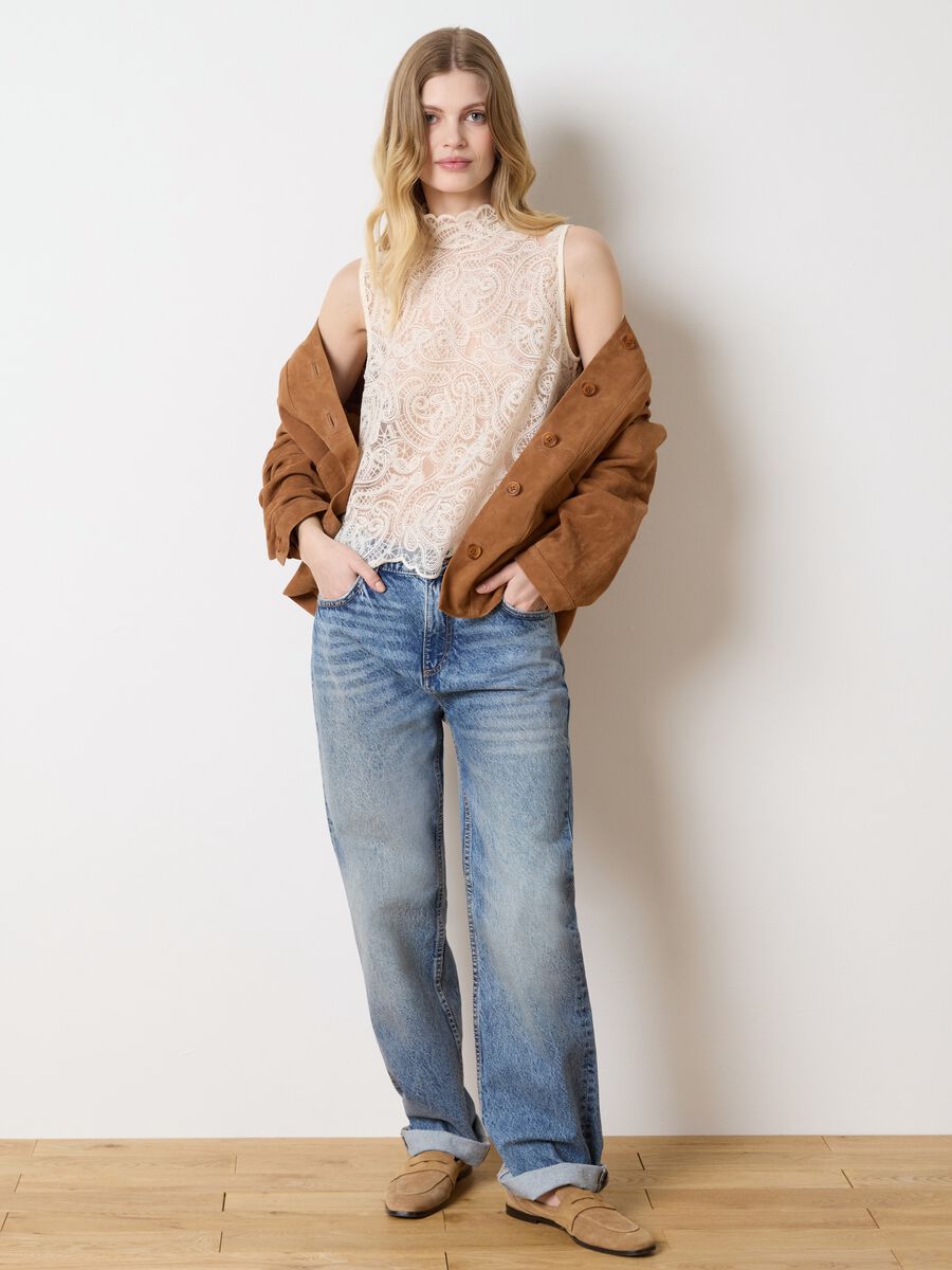 Sleeveless blouse with lace_0