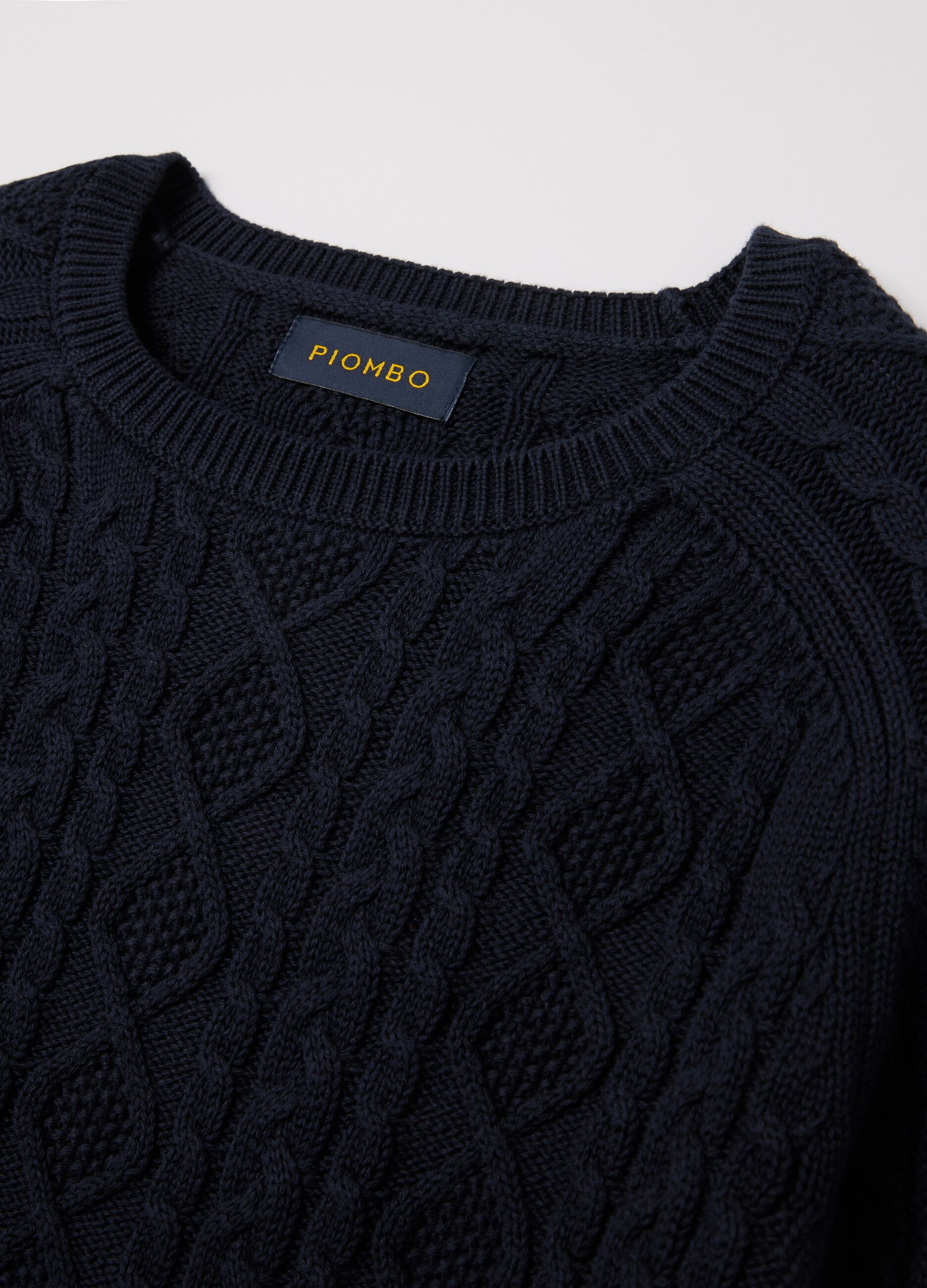 Cable-knit pullover with diamond motif