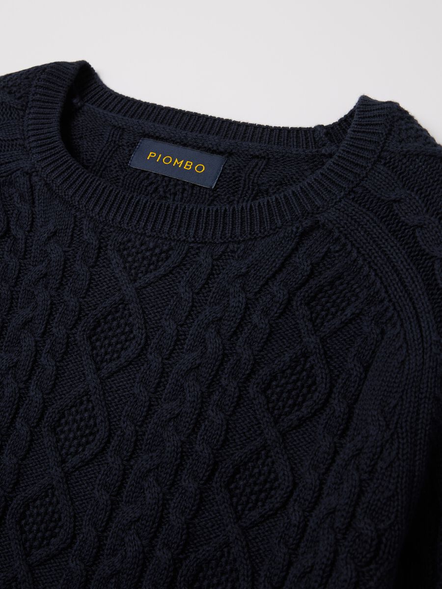 Cable-knit pullover with diamond motif_5