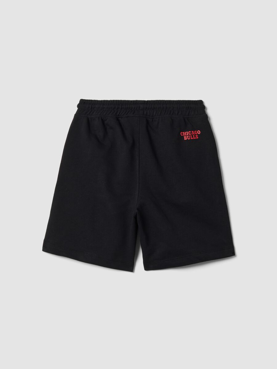 Boys&rsquo; black pure cotton Chicago Bulls print shorts_1