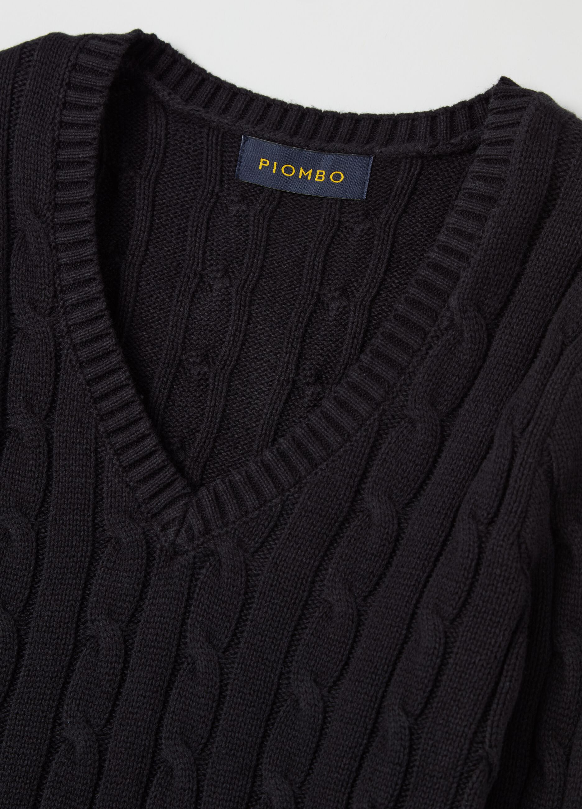 Cable-knit pullover with V neck