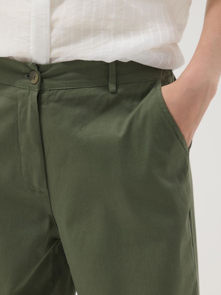 Green regular-fit stretch cotton trousers_3