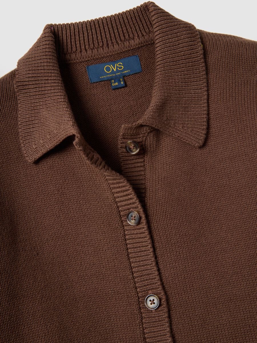 Cardigan marrone con collo polo in puro cotone regular fit_5