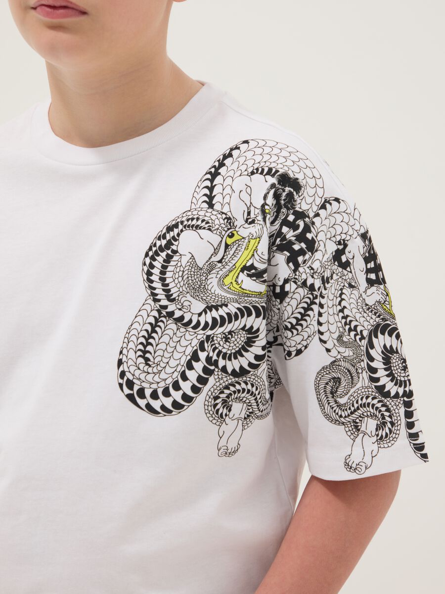 White pure cotton kids' oversized fit t-shirt with snake_2