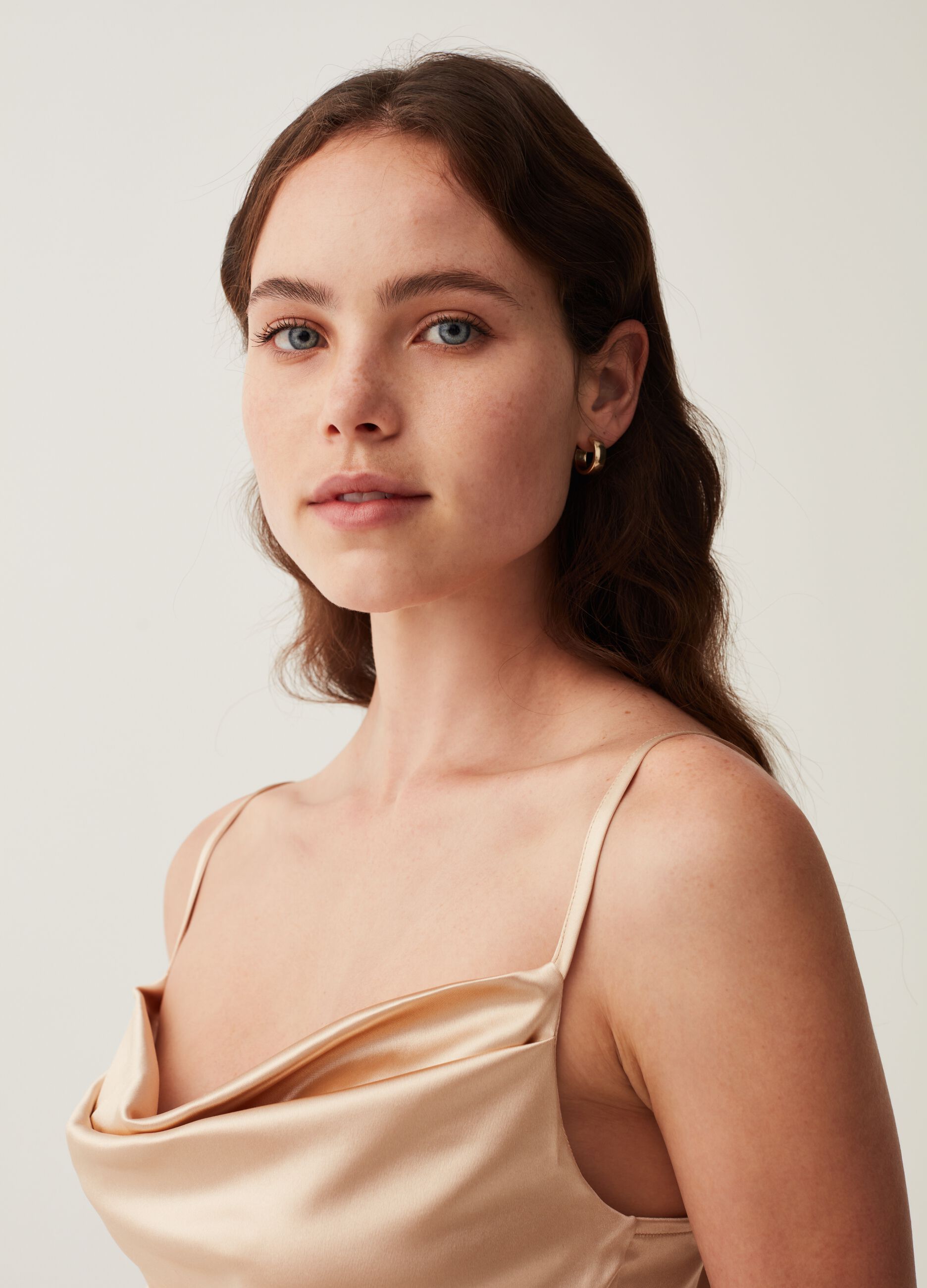 Top in satin con drappeggio