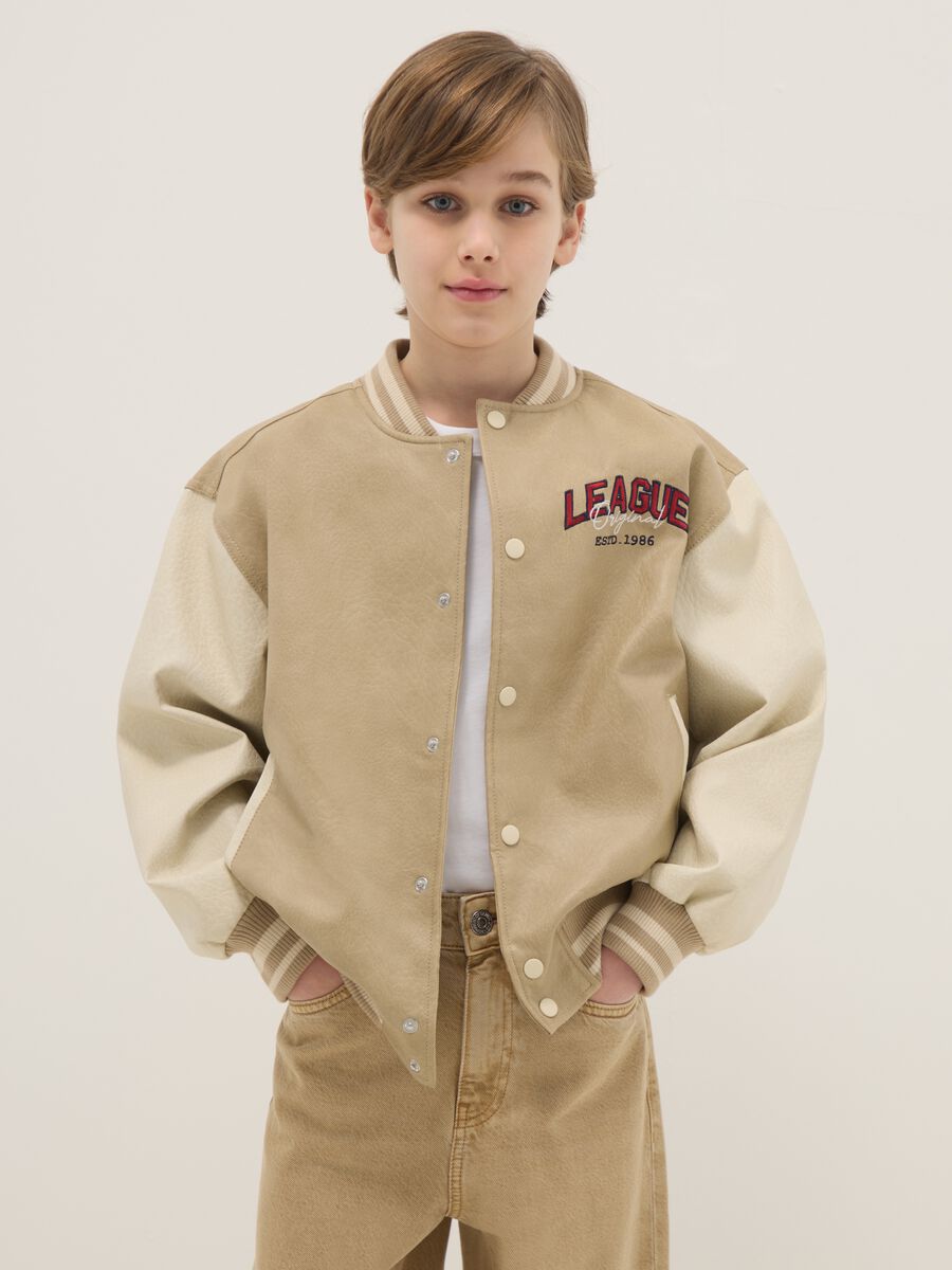 Beige boy's bomber with regular fit and buttons_0