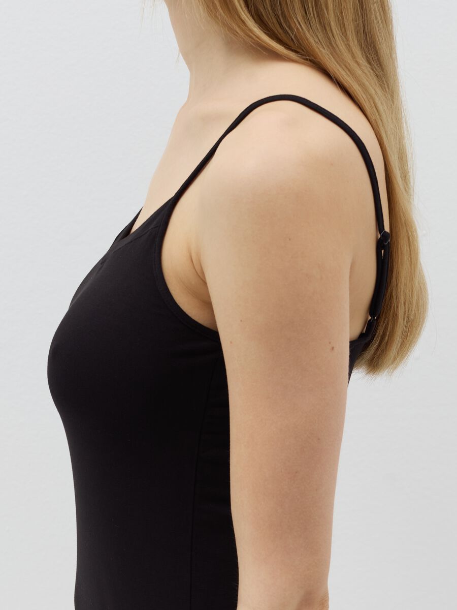Vest with V neck_2
