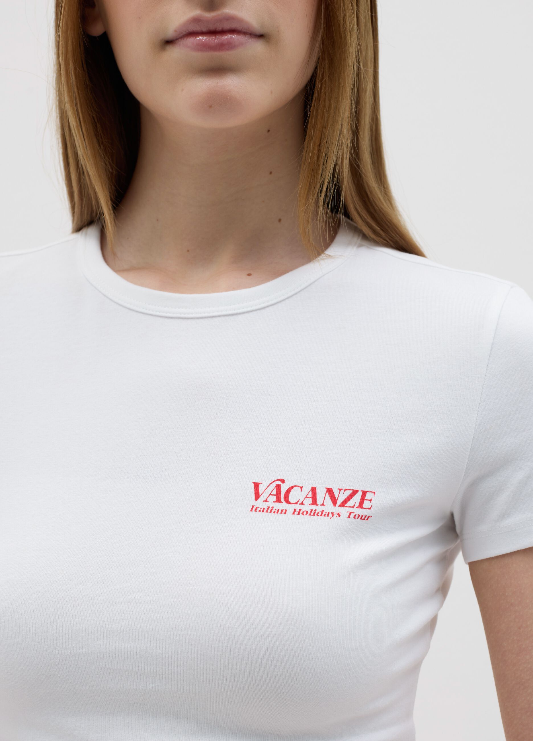 Short-sleeved T-shirt with "Dolce Vita" print