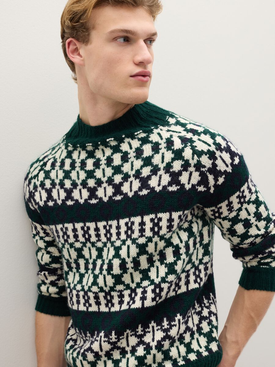 Multicolour high-neck regular fit geometric pattern pullover_2