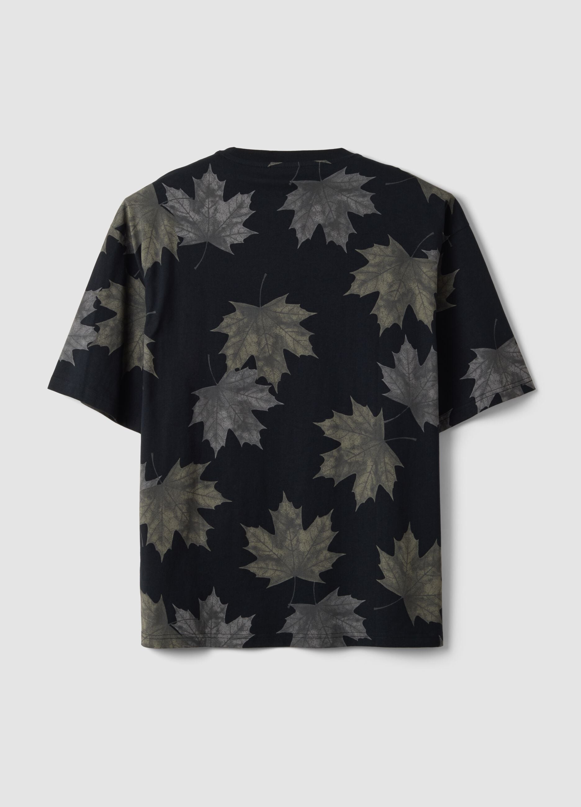 T-shirt nera in puro cotone con scritta "Beauty of nature"