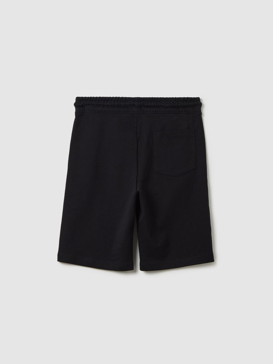 Pantaloni corti da ragazzo in puro cotone nero regular fit_4
