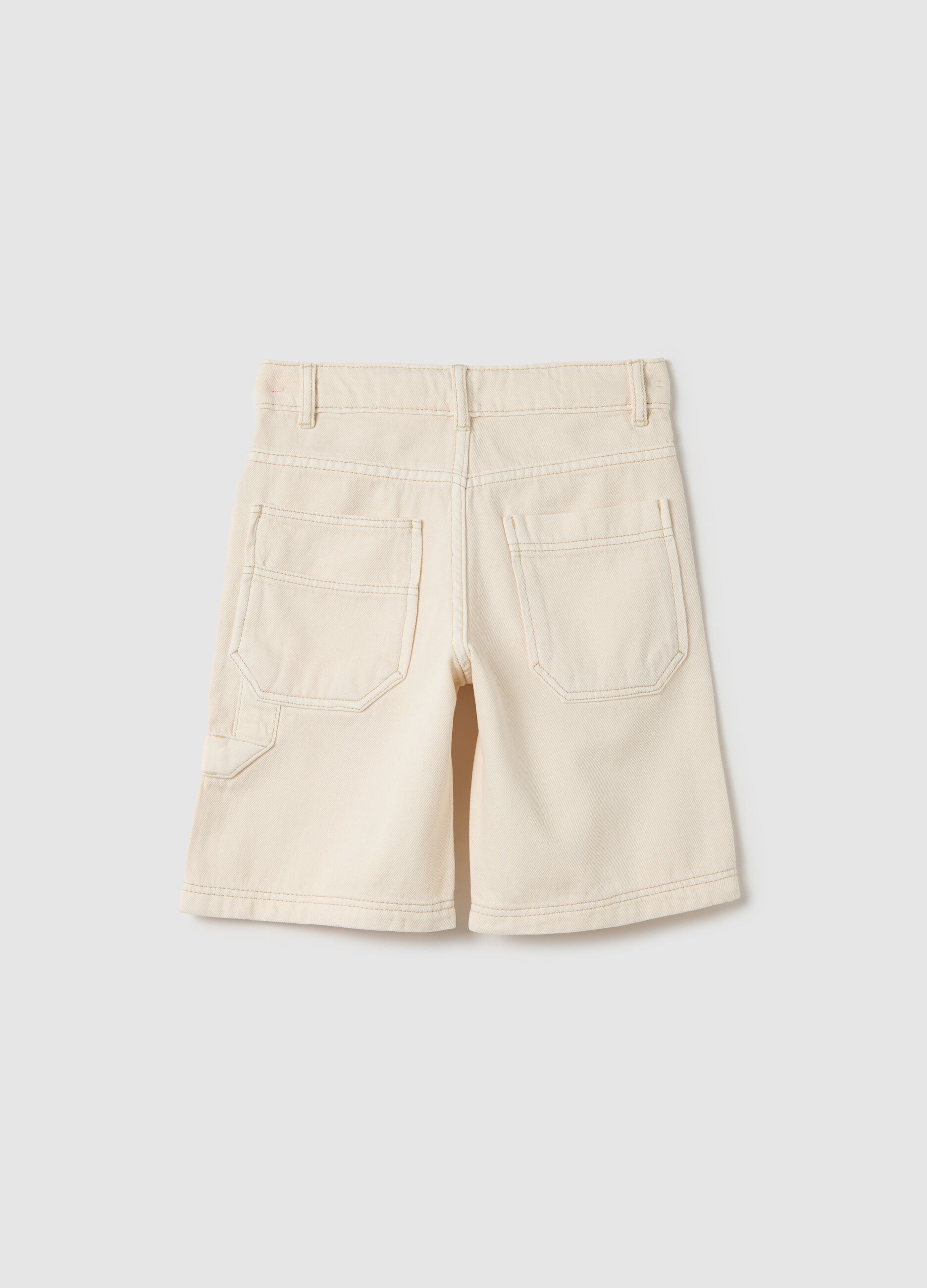 Beige Bermuda shorts in drill with five pockets