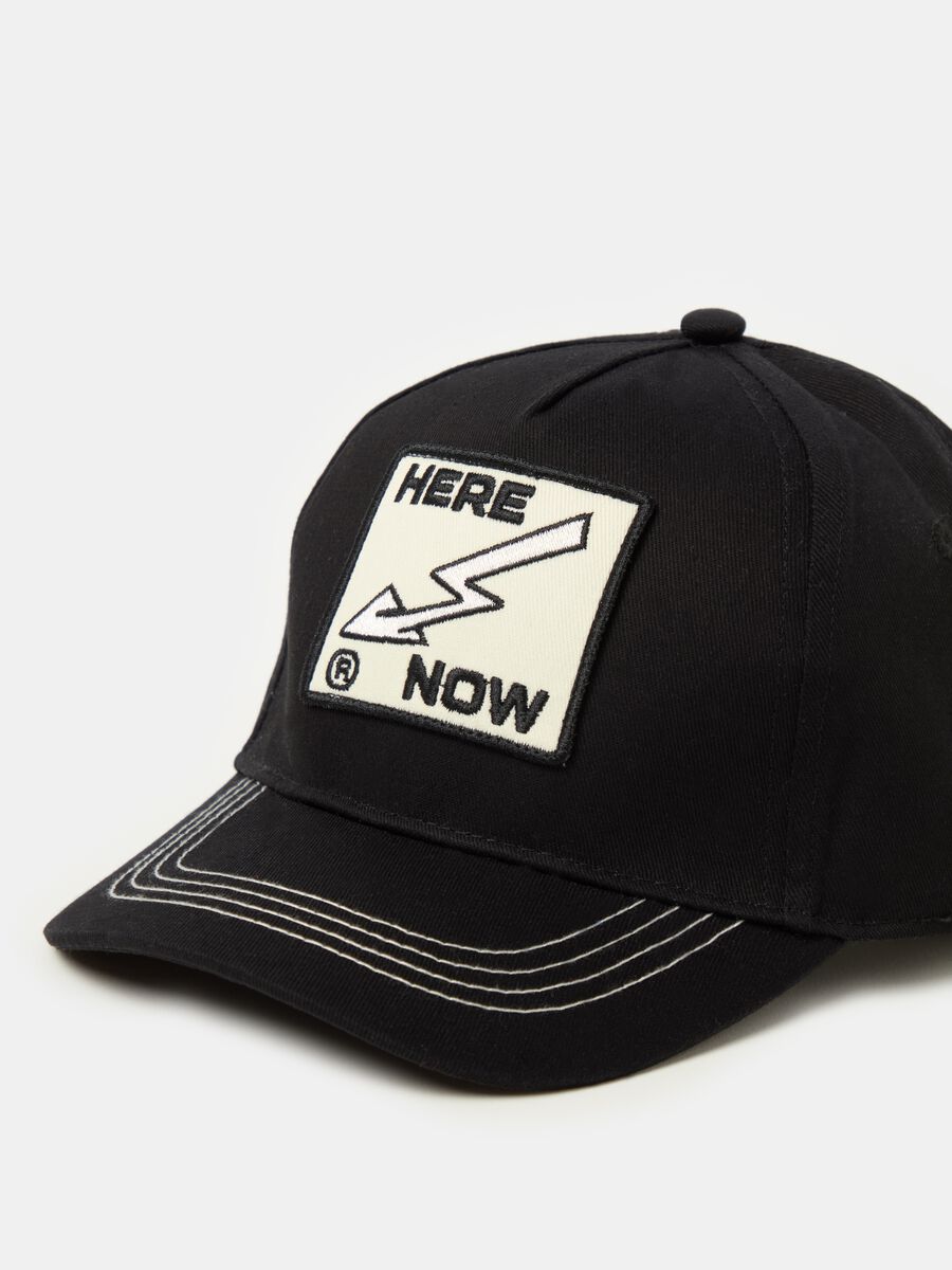 Baseball cap with patch_2