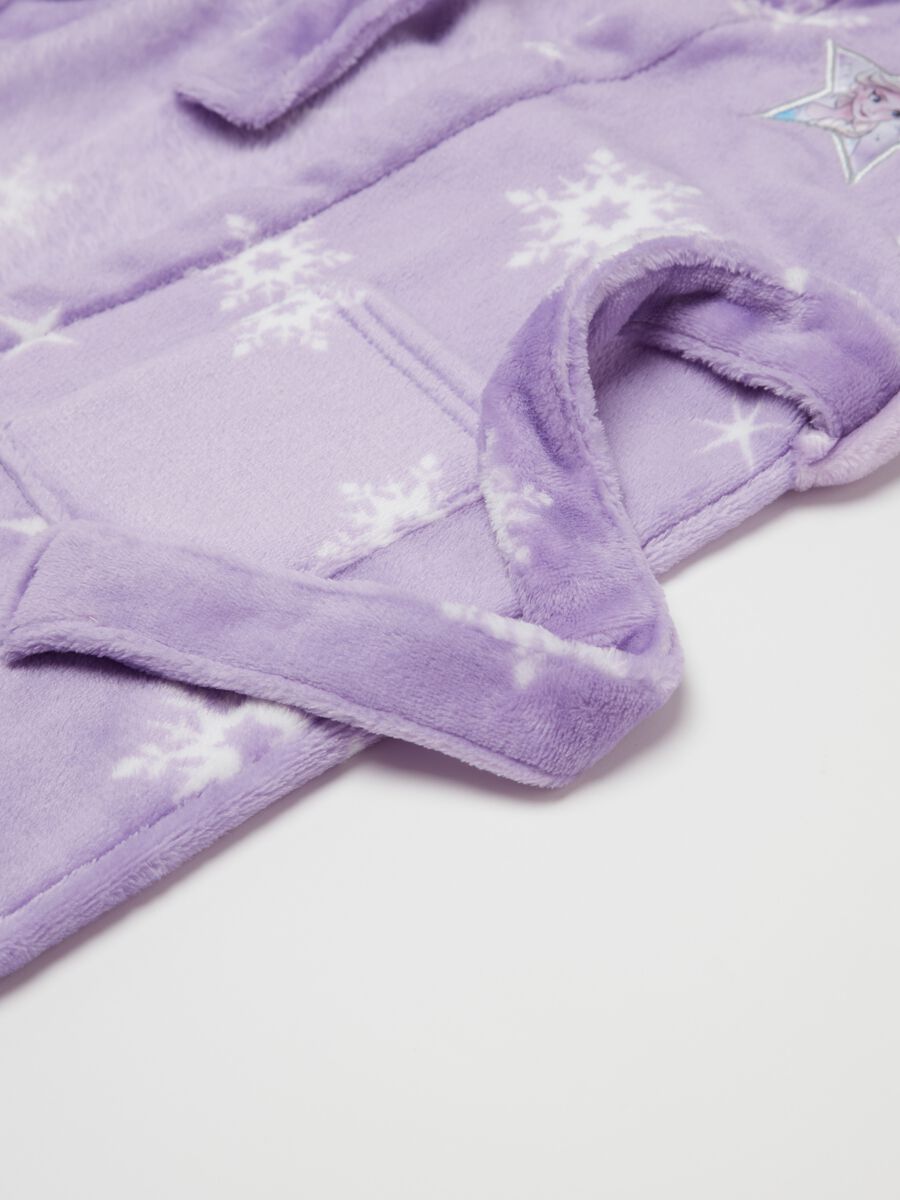 Dressing gown with hood and Frozen Elsa embroidery_2