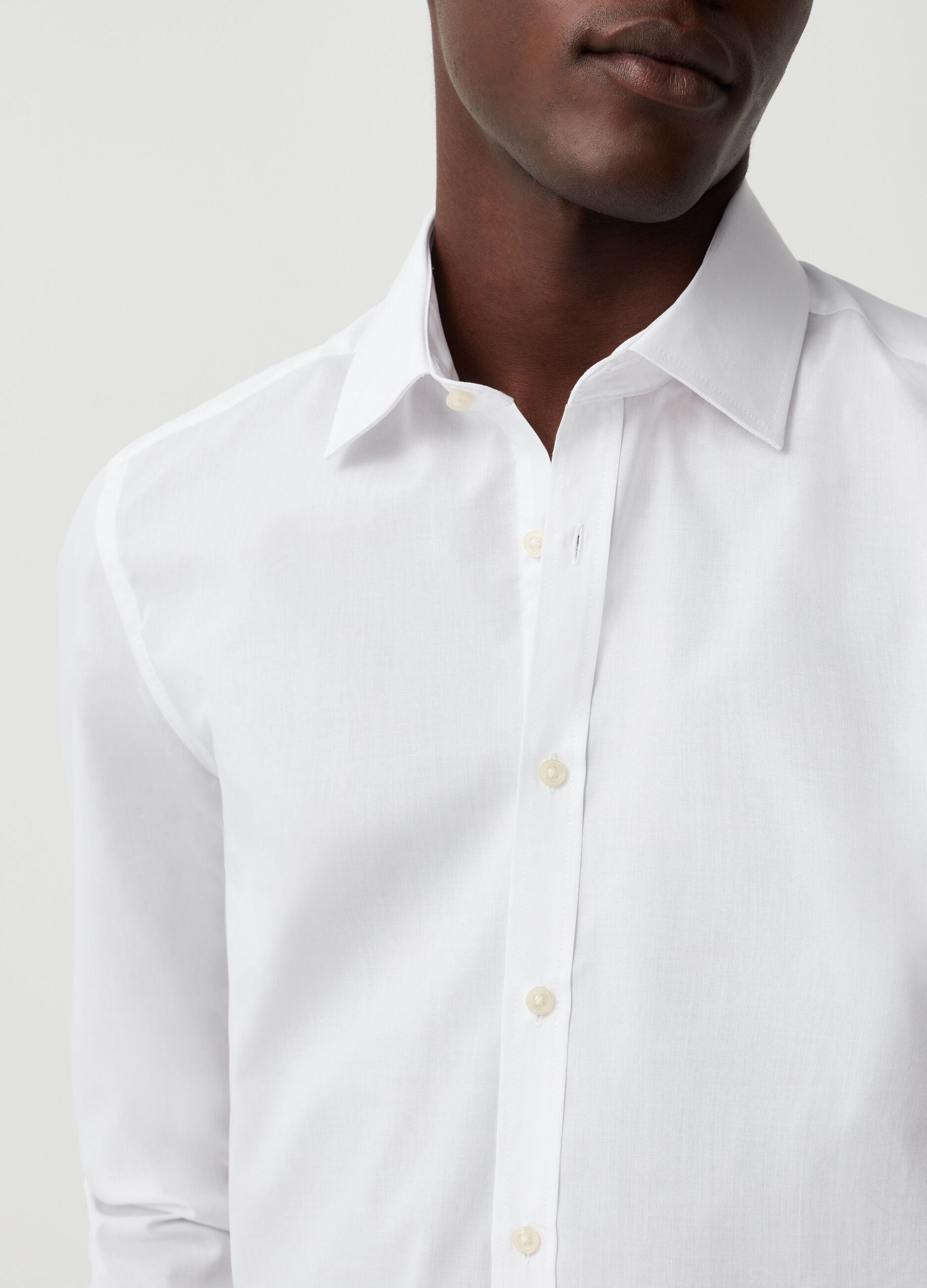 Camicia slim fit tinta unita