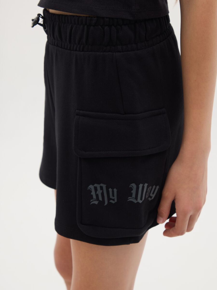 Black Cotton Cargo Shorts for Girls_2