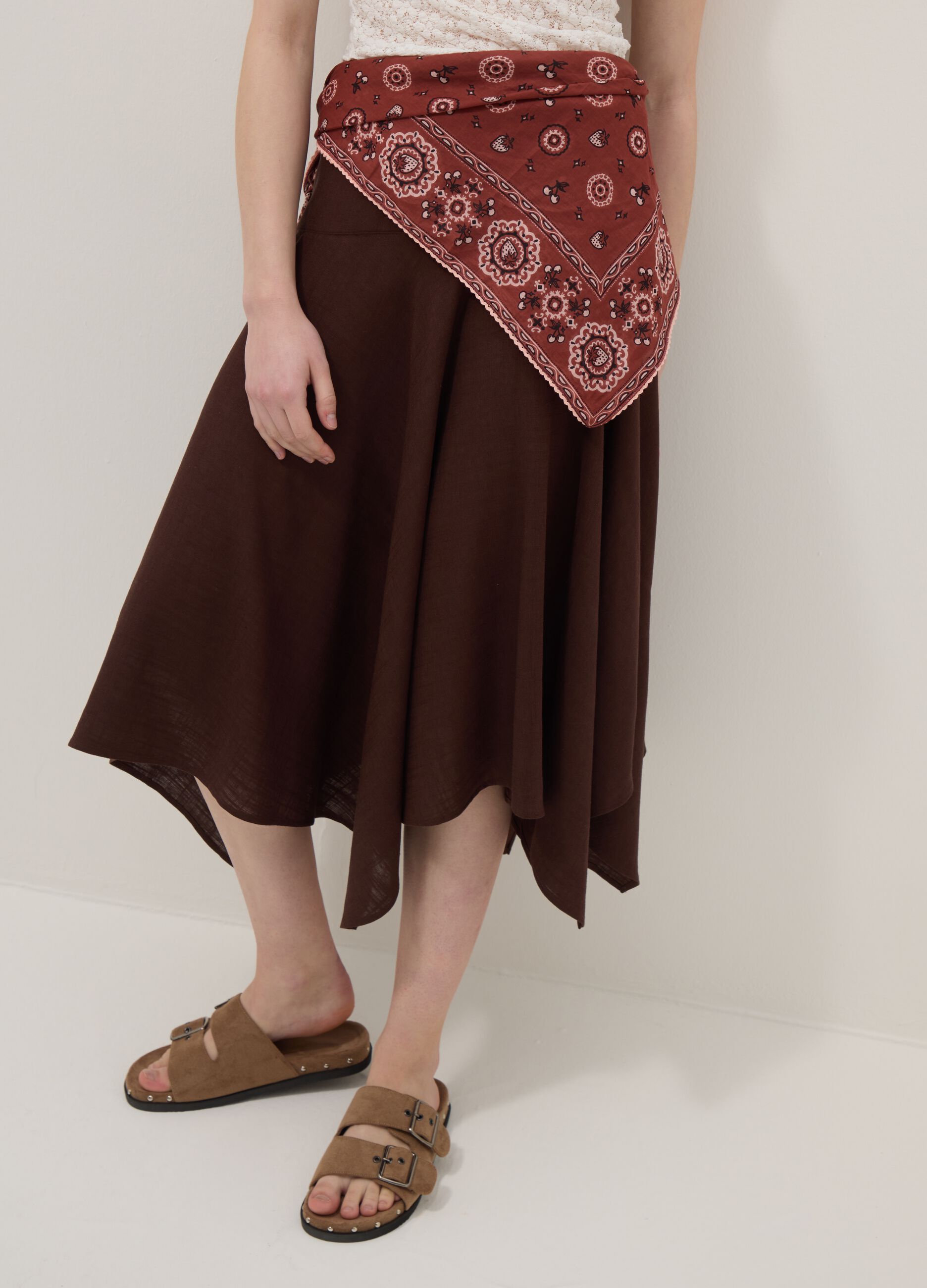 Flowing long brown viscose-linen blend skirt