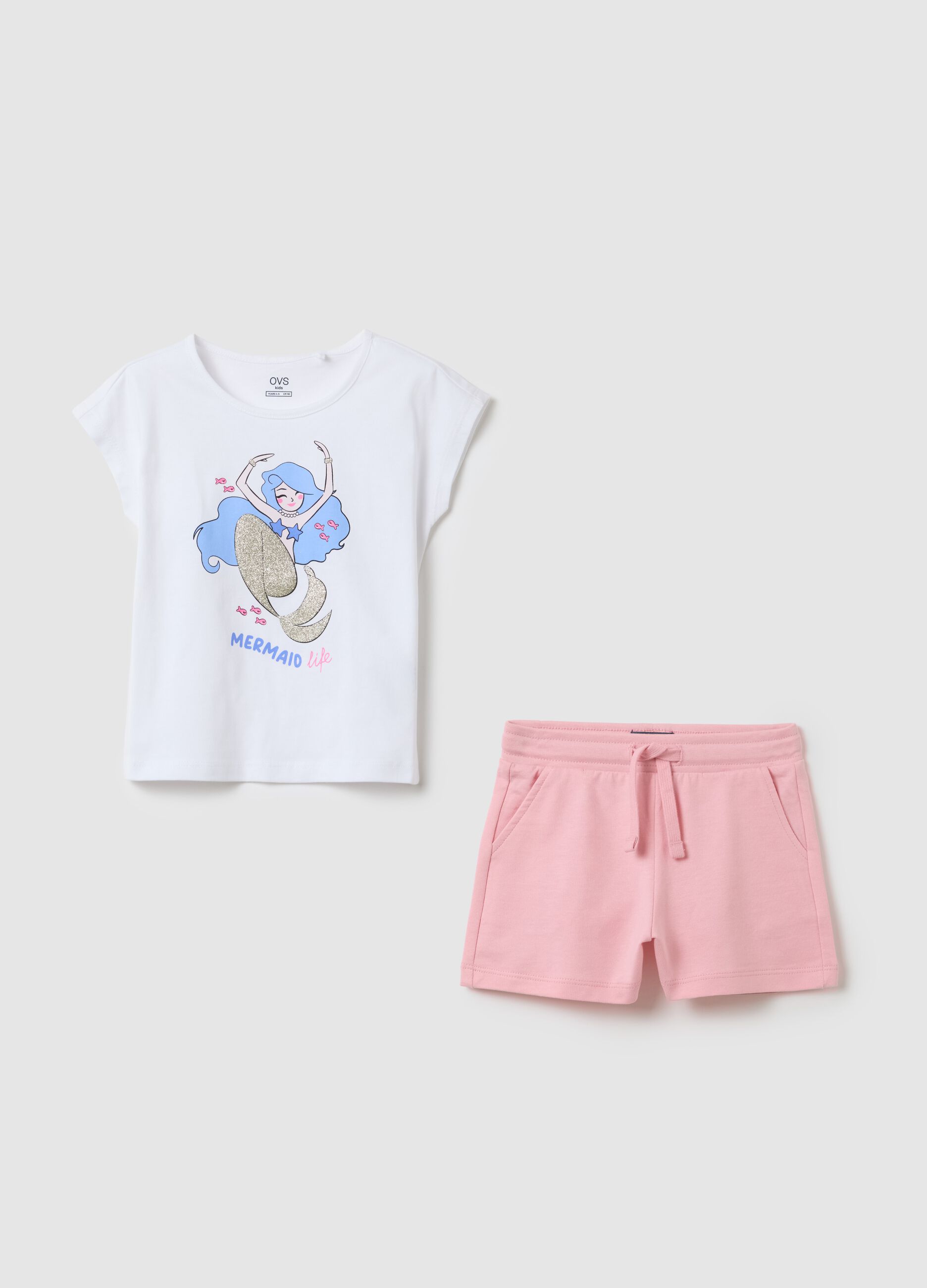 Jogging set with white T-shirt and pink shorts