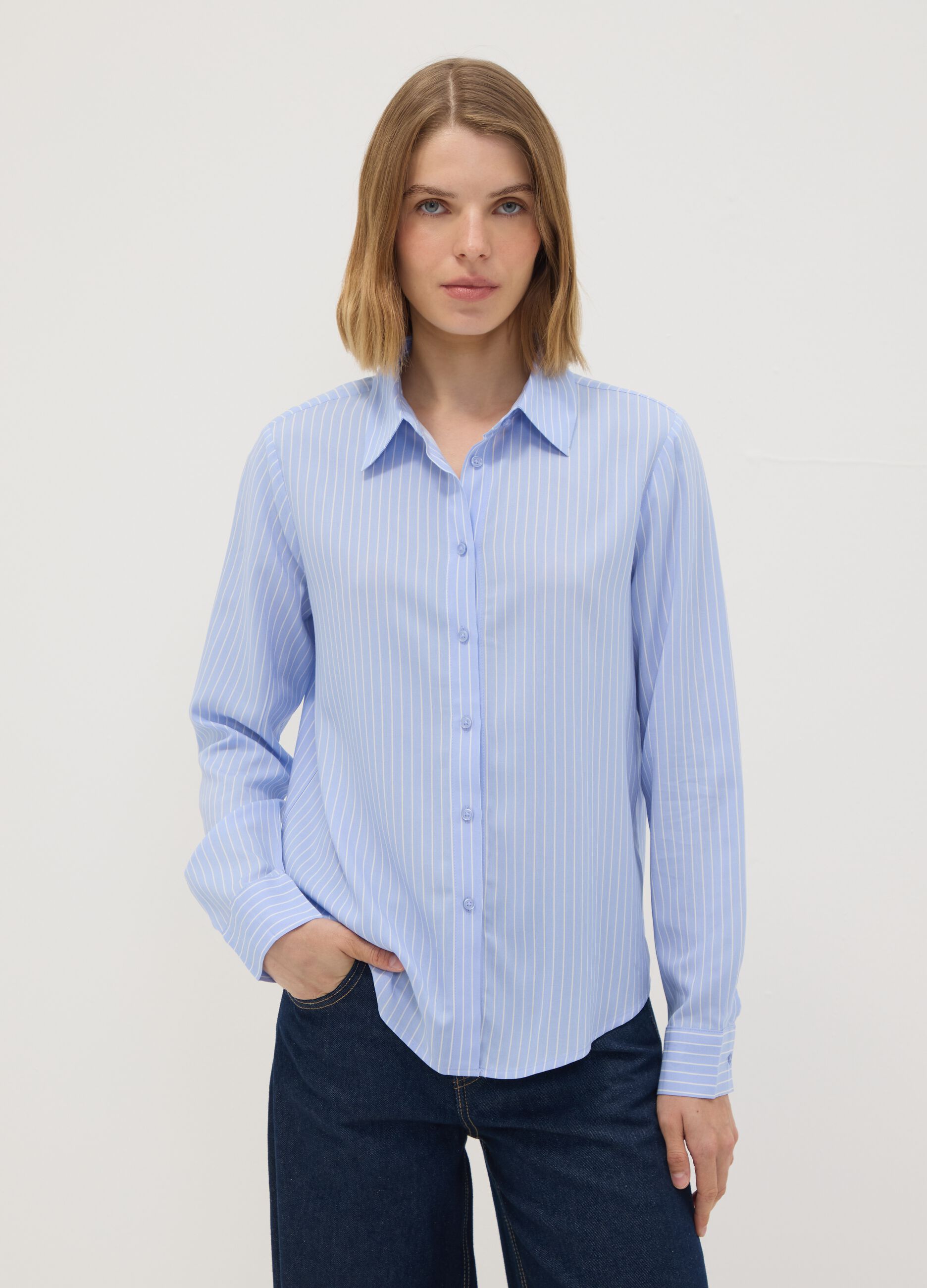 Camicia azzurra a righe in pura viscosa regular fit