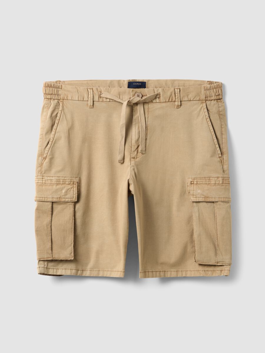 Beige stretch cotton cargo bermuda shorts_4