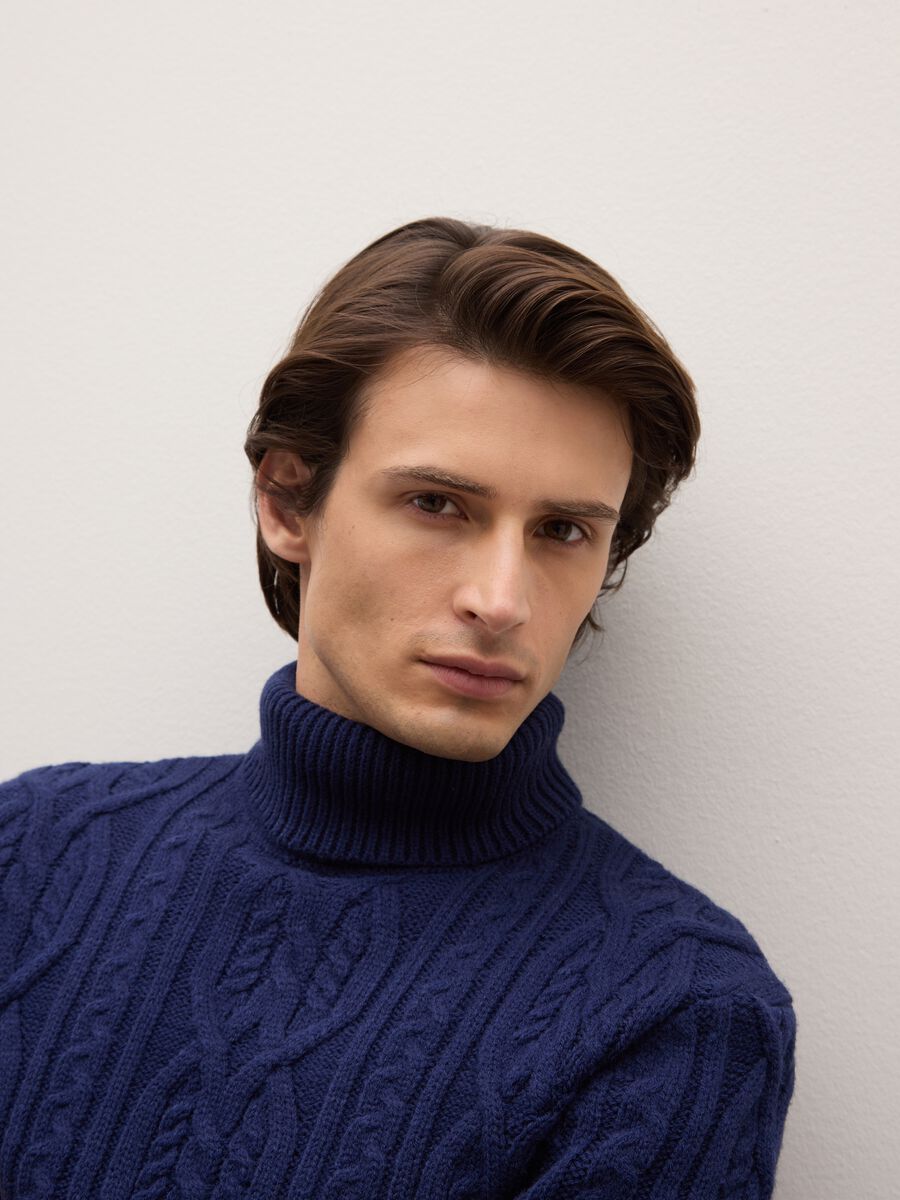 Blue regular fit turtleneck with jacquard pattern_3