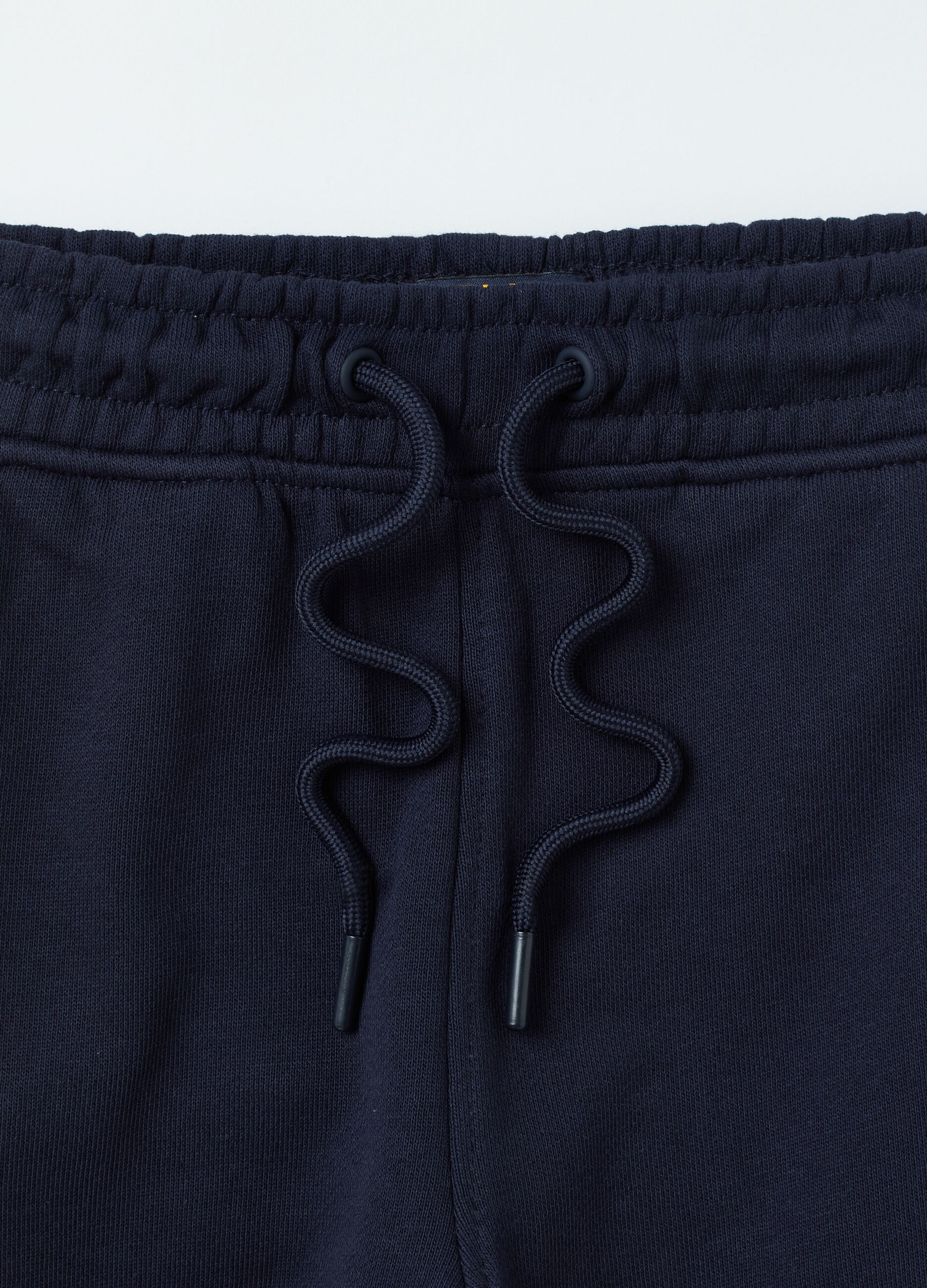 Essential joggers in 100% organic cotton with drawstring