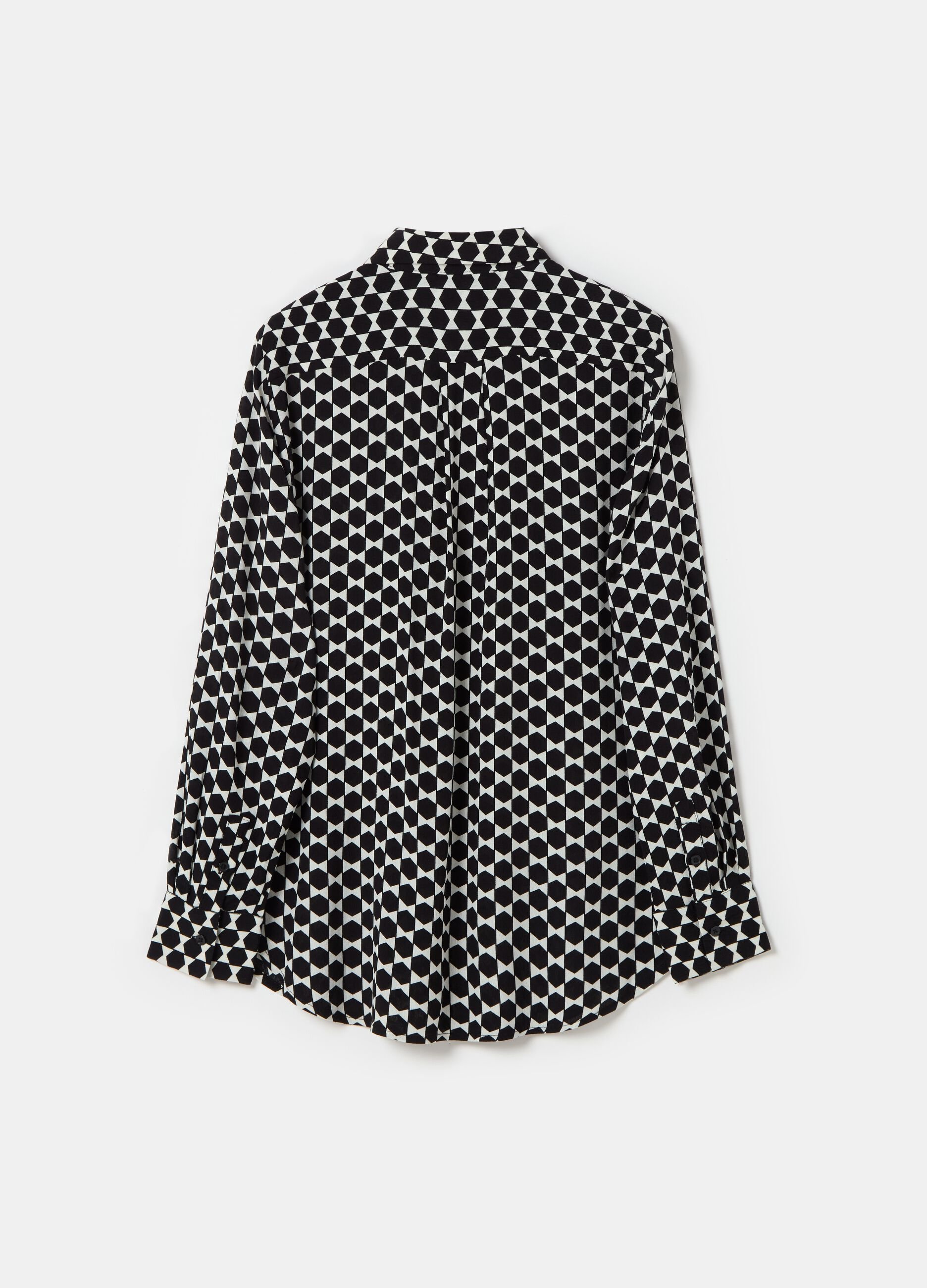 Contemporary shirt with geometric print