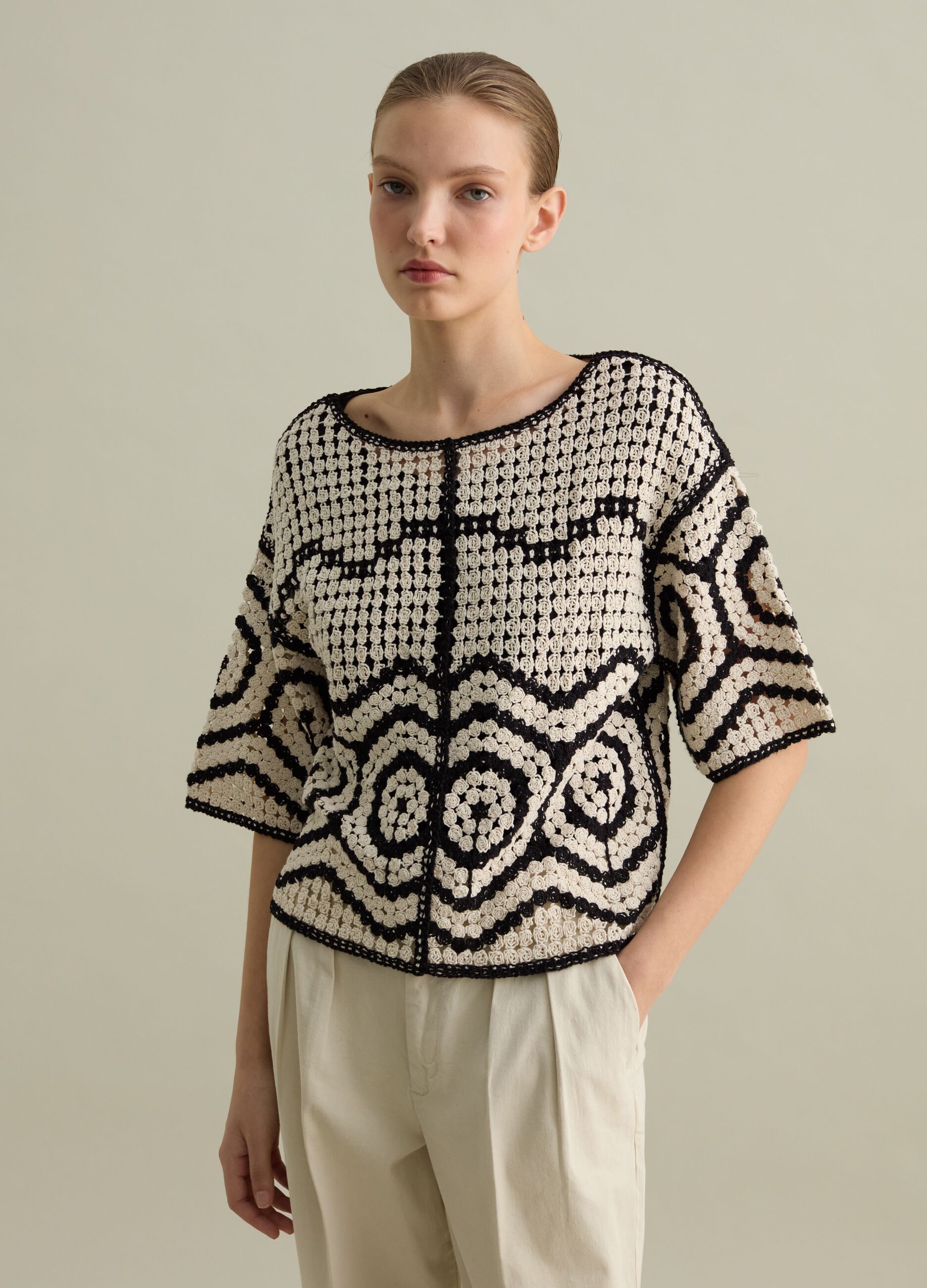 Crochet T-shirt with geometric motif