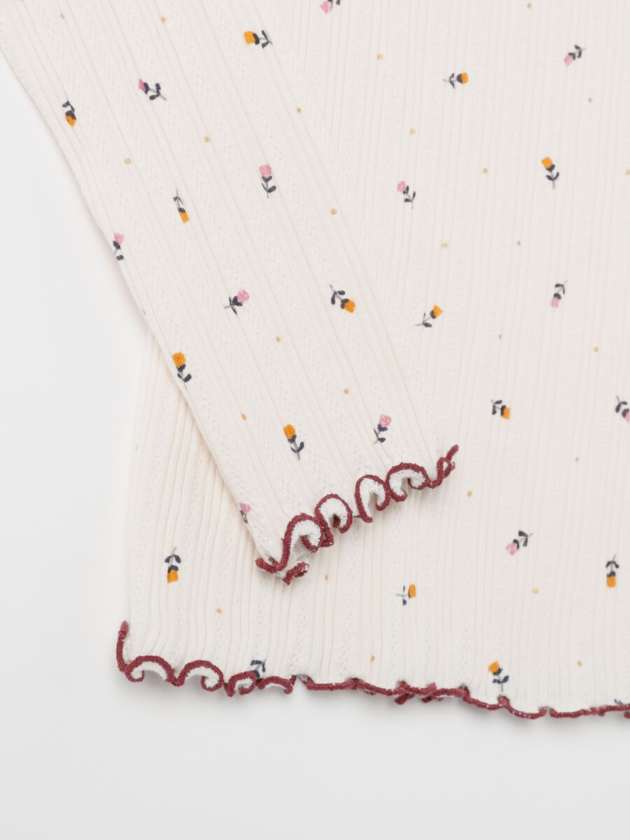 Pyjama top with small flowers and polka dots in foil_5
