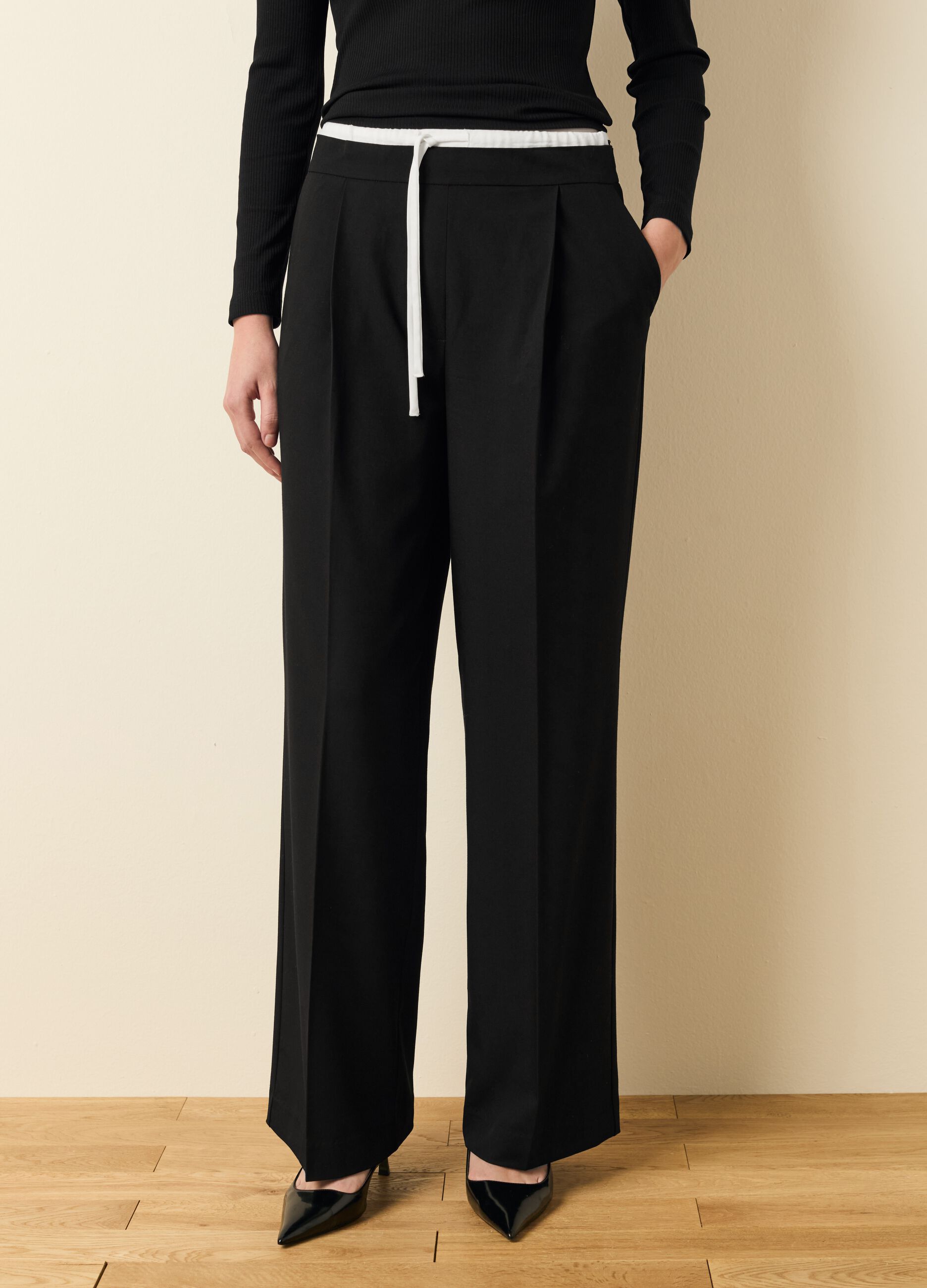 Pantaloni jogger a gamba larga con coulisse 
