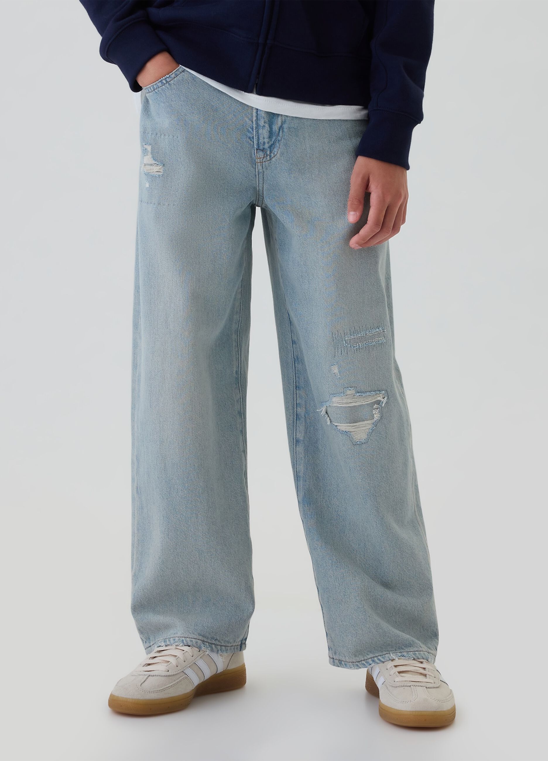 Baggy fit distressed jeans