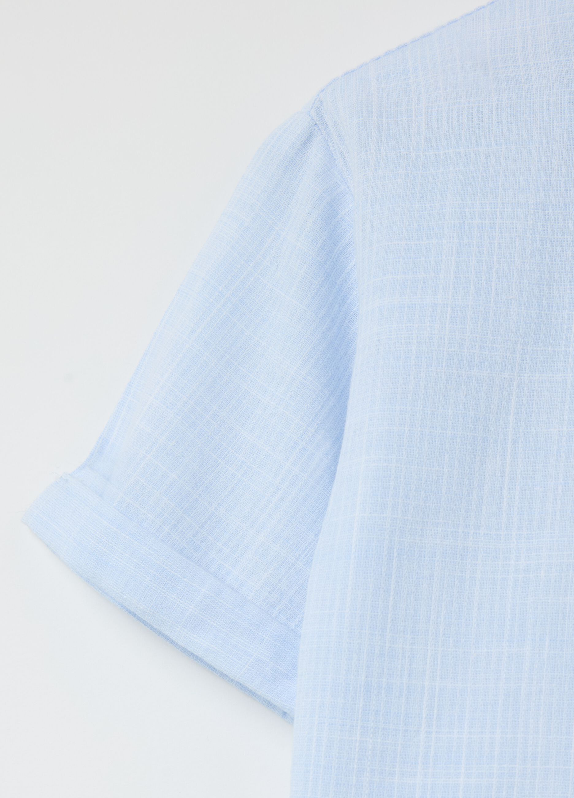 Camicia in cotone colletto coreana e tasca 