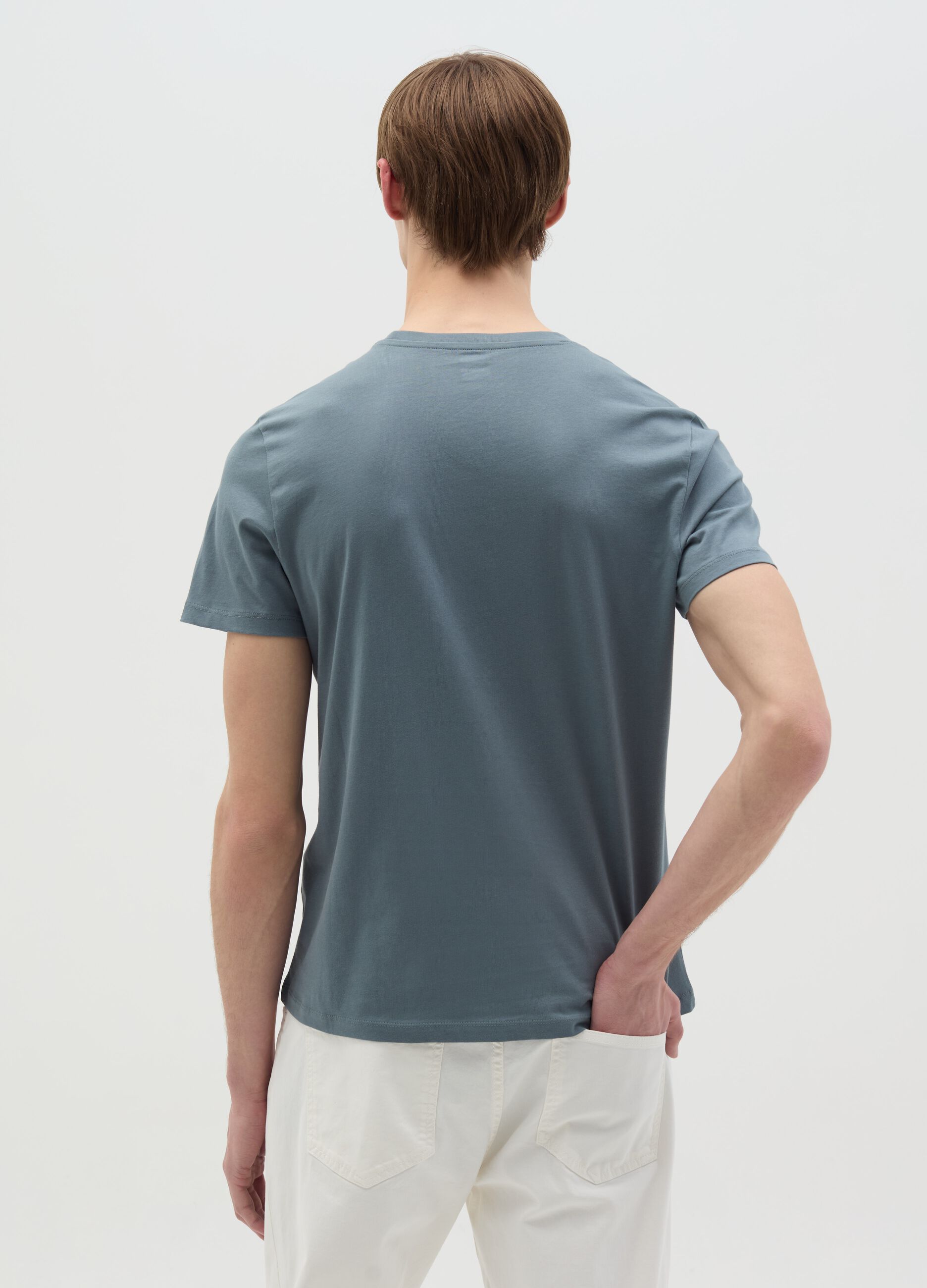 Organic cotton T-shirt with V neck