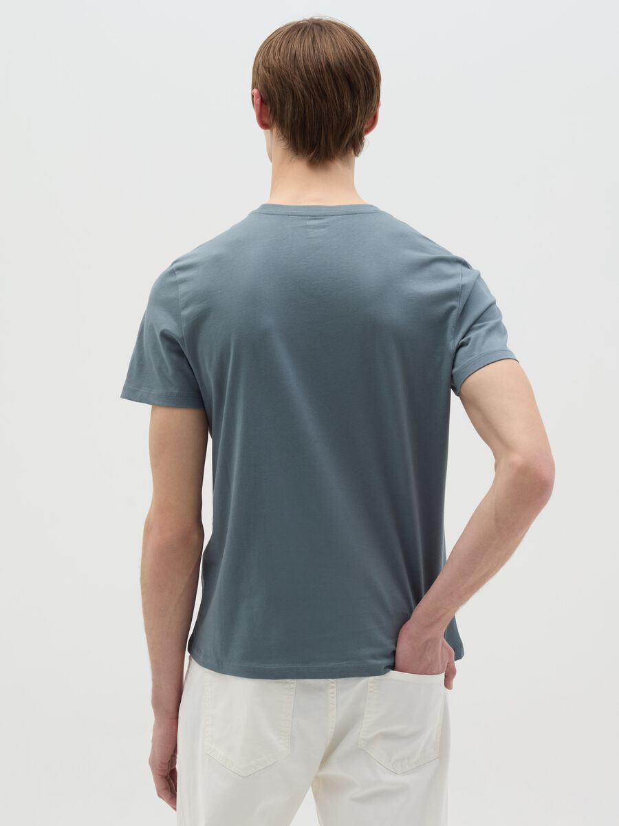 Organic cotton T-shirt with V neck_3