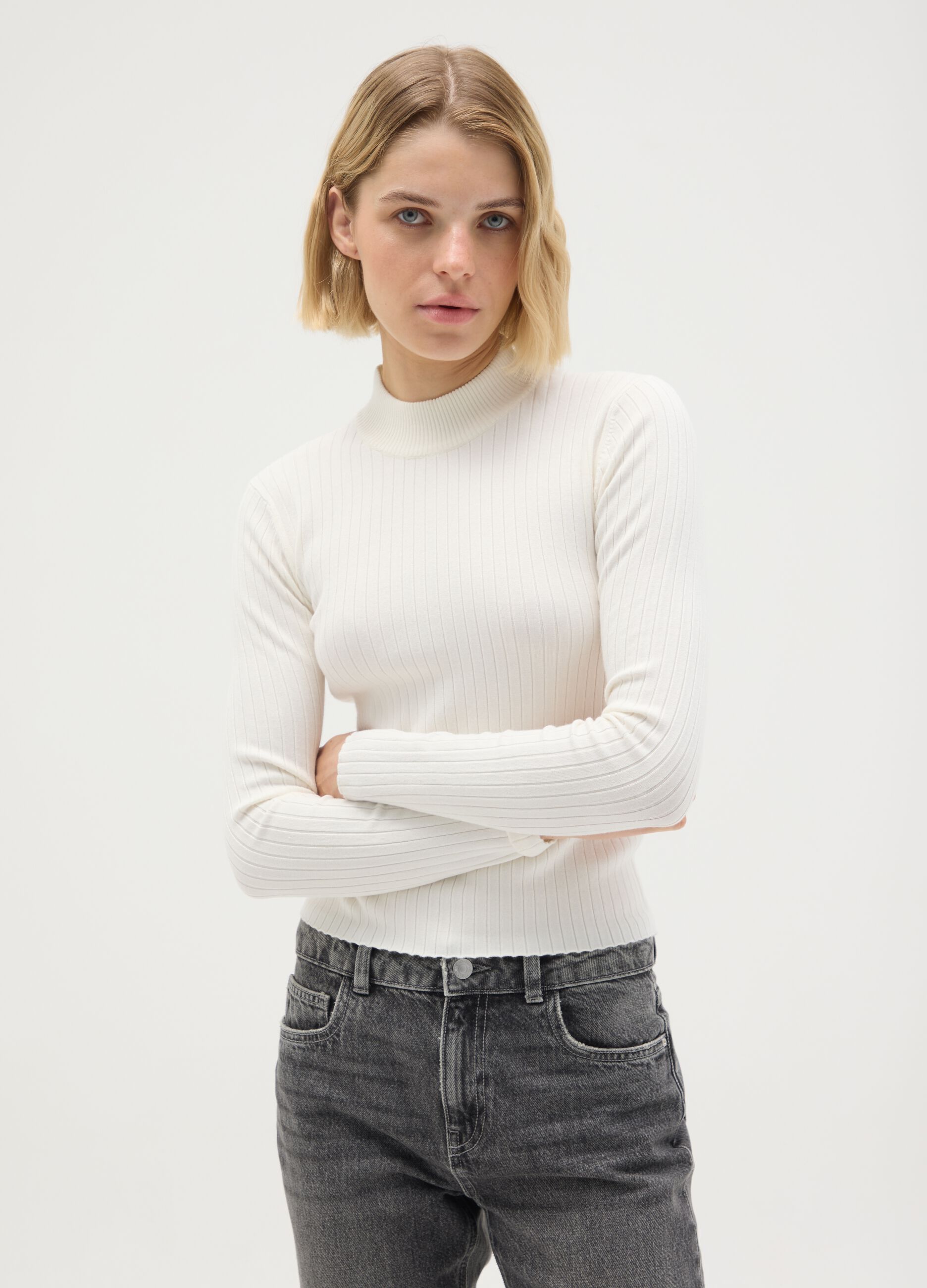 White Mixed Fitted Turtleneck Sweater
