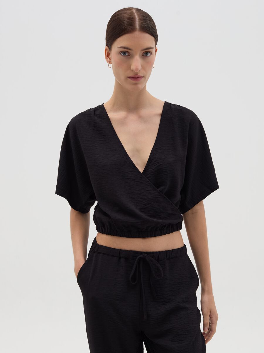 Short black crossover blouse_0
