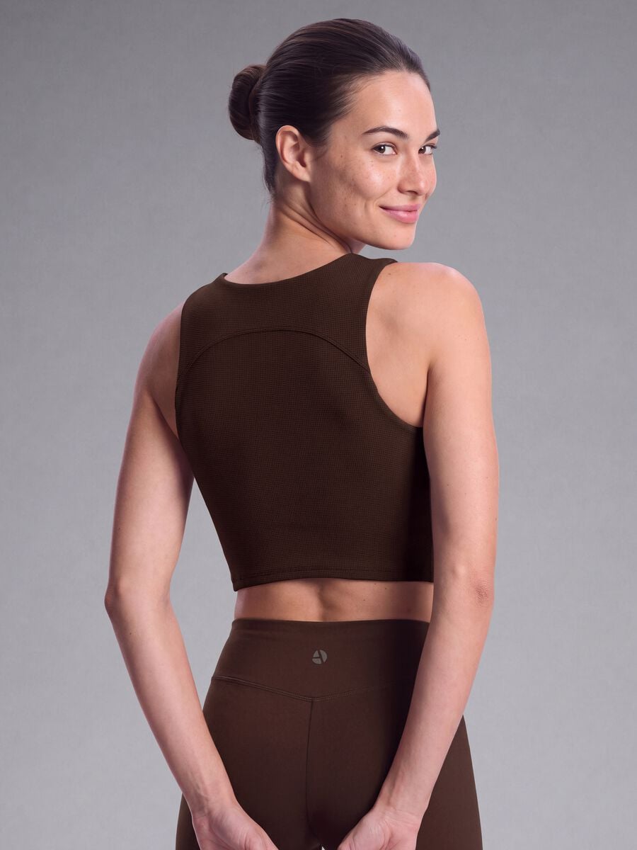 Top crop marrone in tessuto elasticizzato_4